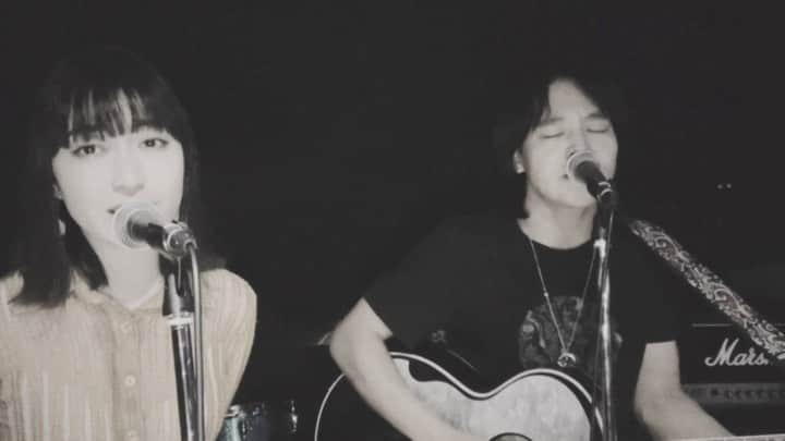 中里亜美のインスタグラム：「カバーしました👯 「once ダブリンの街角で」 大好きな映画のテーマです❤︎  #onceダブリンの街角で  #cover #中里亜美 #西田蕉太郎  @glenhansard  @marketa_irglova」