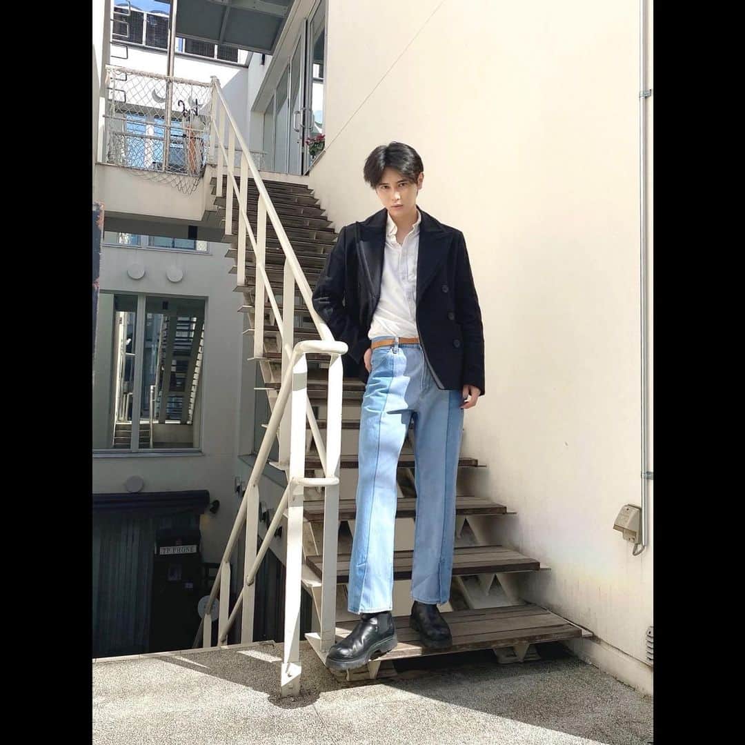 のインスタグラム：「前にアップにしたootdの別ショットです💐」