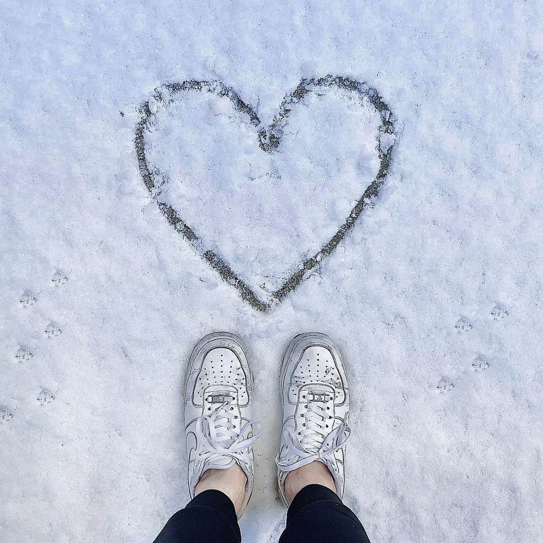 キム・カンミンさんのインスタグラム写真 - (キム・カンミンInstagram)「뚜벅뚜벅👟🤍 총총🐾🐾」2月17日 23時30分 - kangmeen