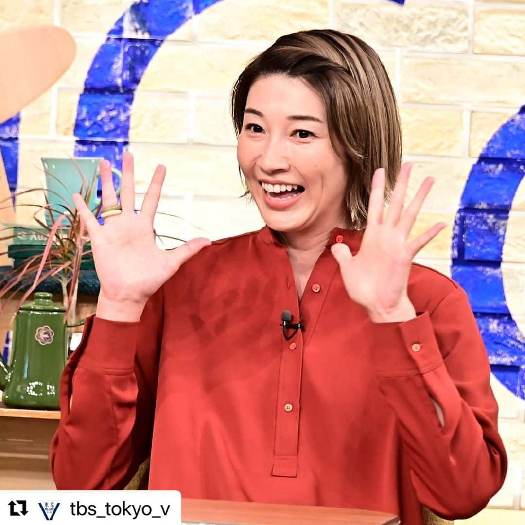 狩野舞子さんのインスタグラム写真 - (狩野舞子Instagram)「・ アゴを出す以外に何も出来なかったことを お詫び申し上げますと共に、次に生かしたいと思っておりますのでこれからもよろしくお願い致します😗 ・ #Repost @tbs_tokyo_v with @make_repost ・・・ レミたんのキレキレダンスに狩野さんも対抗⁉️  収録後,,,,,,  『もっと出来た😞😞』と大反省する舞子さま  笑いへの追求心 プロ魂....さすがです😳✨✨✨  その勇姿！ 放送で是非チェックしてください🙏🙏」2月17日 23時23分 - kanochan715