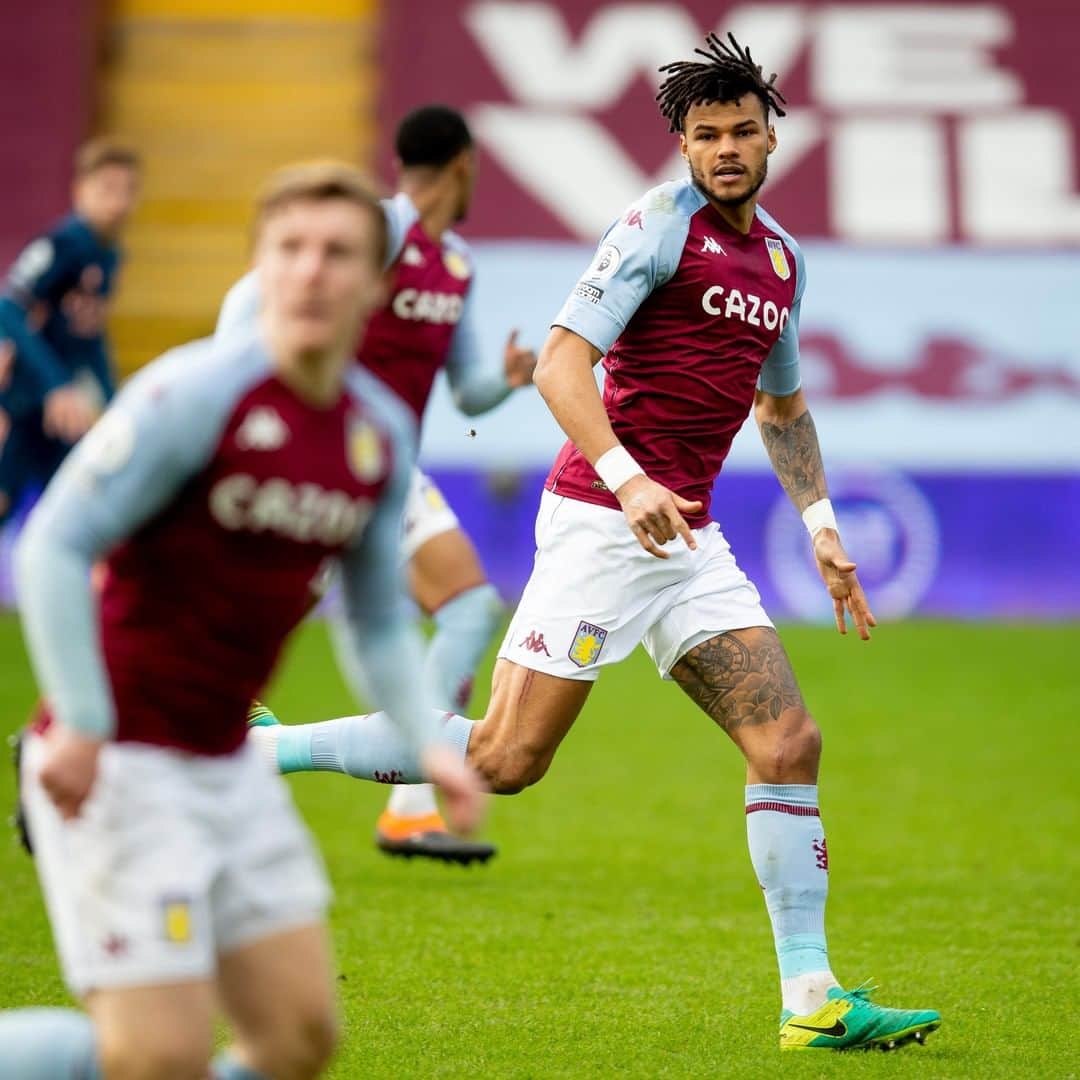 アストン・ヴィラFCさんのインスタグラム写真 - (アストン・ヴィラFCInstagram)「Right place. Right time. 💪 #AVFC」2月17日 23時37分 - avfcofficial