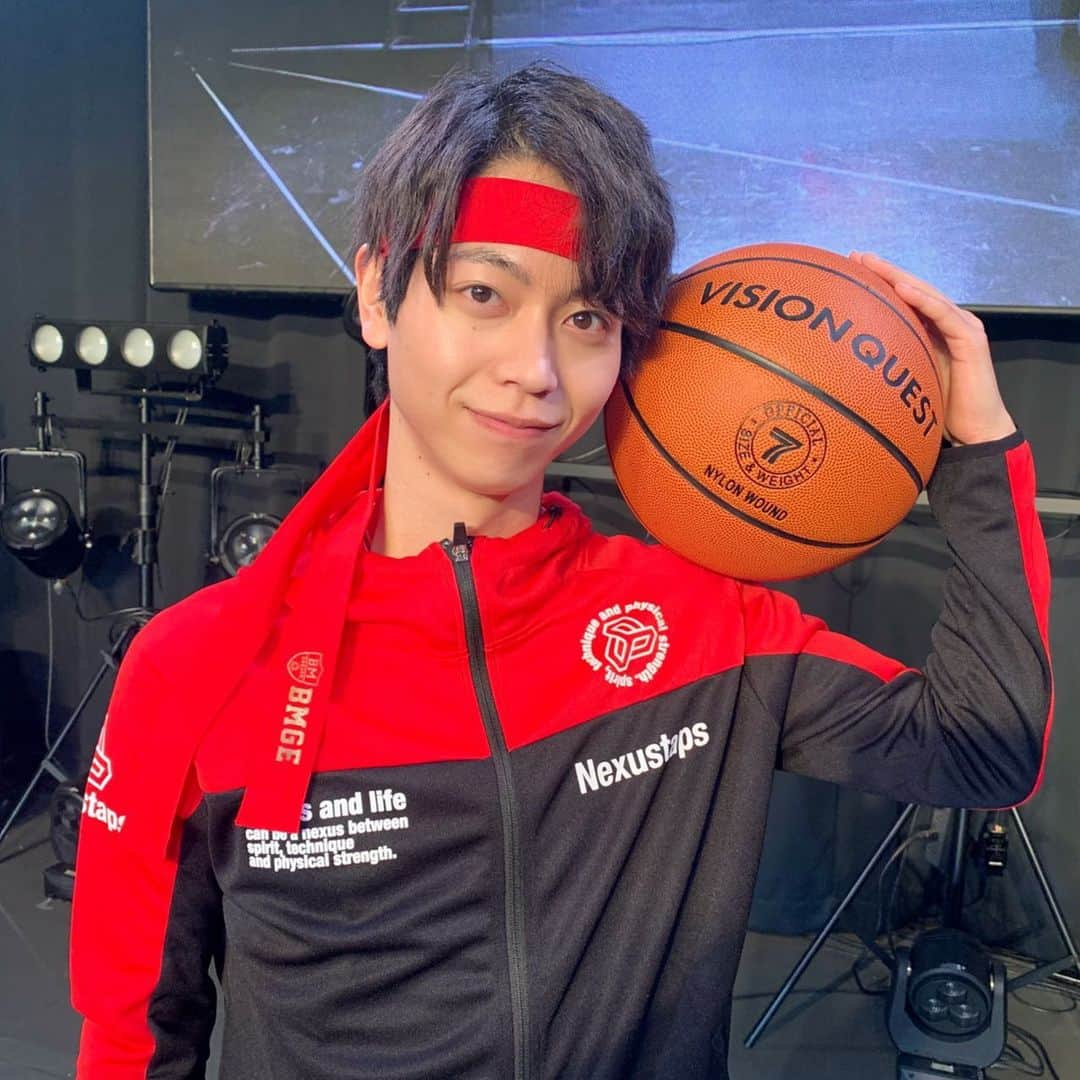 祭nine.のインスタグラム：「「ボイメン学園 なんでもグランプリ」 タフメン王決定戦 #祭nine. #神田陸人 #バスケ男子 #こう見えて野球部」