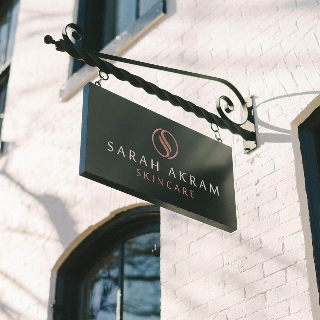 Biologique Recherche USAさんのインスタグラム写真 - (Biologique Recherche USAInstagram)「On this #WellnessWednesday, treat yourself to the famous Biologique Recherche glow with a treatment at our partner @sarahakramskincare ✨  Located in the heart of Old Town Alexandria, Sarah Akram provides its clients with the finest of skincare, featuring an extensive selection of @biologique_recherche products and hyper-customized treatments.   Once you enter the chic and elegant Virginia-based salon, be sure to receive a full wellness experience with customized skincare, to help you look and feel your best.  #biologiquerecherche #passion #expert #treat #treatyourself #treatyourskin #beauty #skin #skincare #spa #wellness #wellnesswithbr #sarahakram #alexandria #virginia #wellnesswednesday #buildingbetterskin」2月18日 5時03分 - biologique_recherche_usa