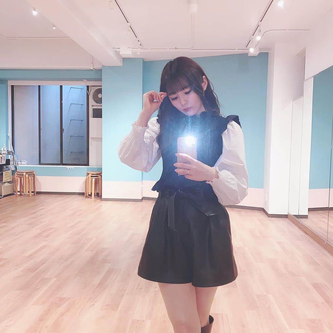 高橋みおのインスタグラム：「🤍﻿ ﻿ 踊ってると時間忘れるね〜〜 ﻿ ﻿ ﻿ ﻿ ﻿ ﻿ ﻿ ﻿#みおちんコーデ」