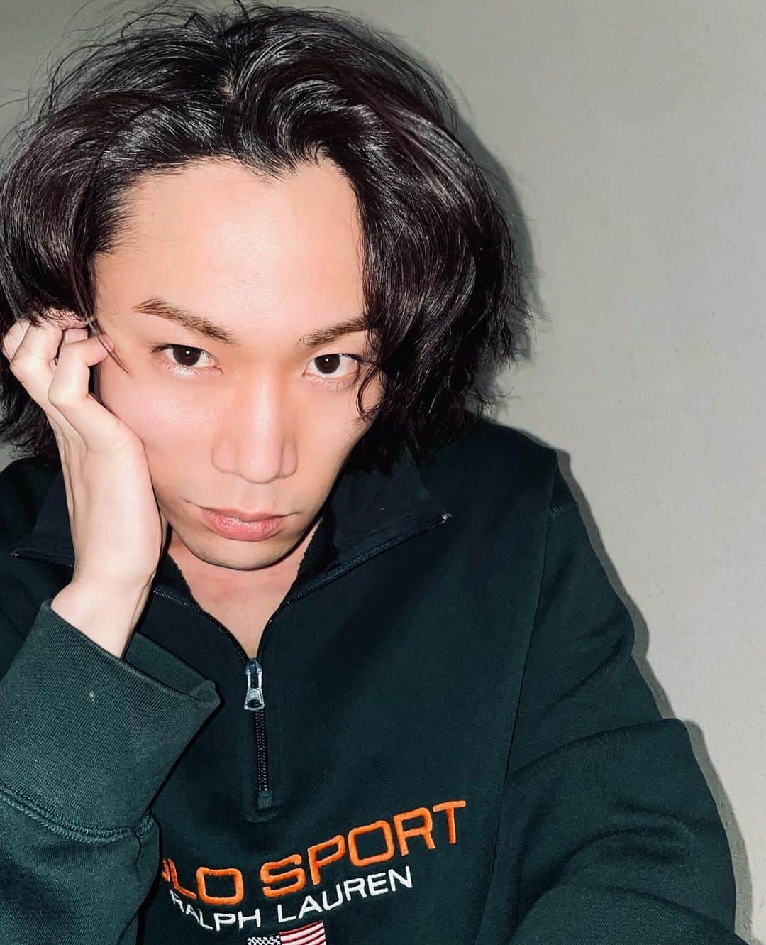 花沢将人のインスタグラム：「12pro📸　#生え癖よくわかる」