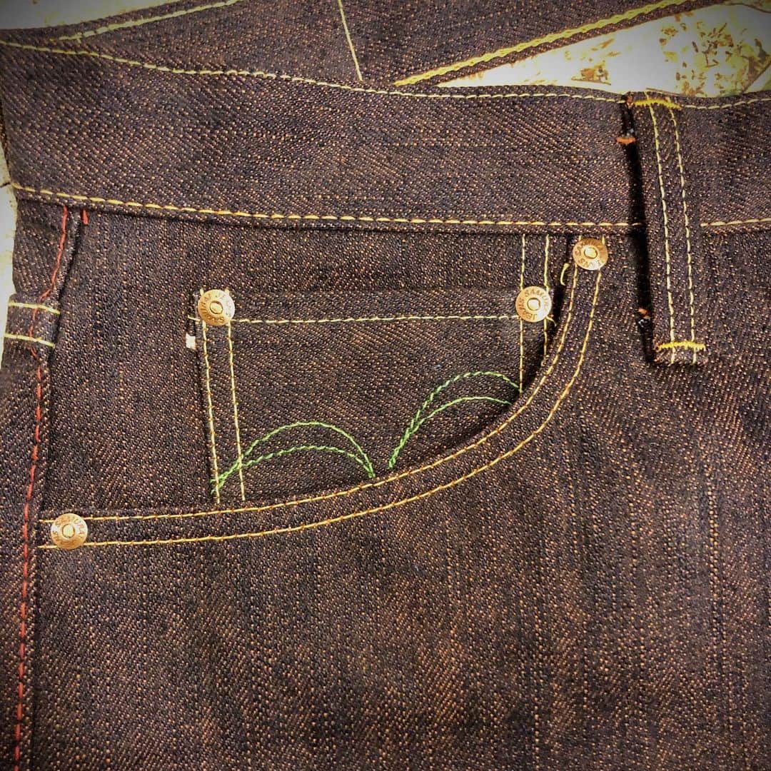 Denimioさんのインスタグラム写真 - (DenimioInstagram)「Just a little sneak peek on a little something something...  #Denimio #denim #denimhead #denimfreak #denimlovers #jeans #selvedge #selvage #selvedgedenim #japanesedenim #rawdenim #drydenim #worndenim #fadeddenim #menswear #mensfashion #rawfie #denimporn #denimaddict #betterwithwear #wabisabi」2月18日 0時18分 - denimio_shop