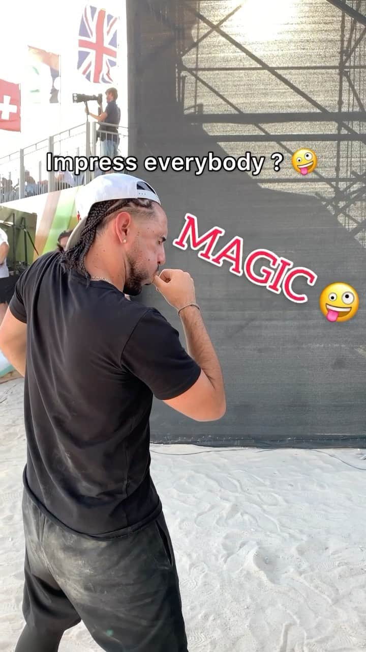 ショーン・ガルニエのインスタグラム：「You want to become the best baller, influencer, make money et sign your first contract ? 🔥 My masterclass is for you ! ✅ Link in my bio ✨ #SeanGarnier #Football #Freestyle #Urbanballer」