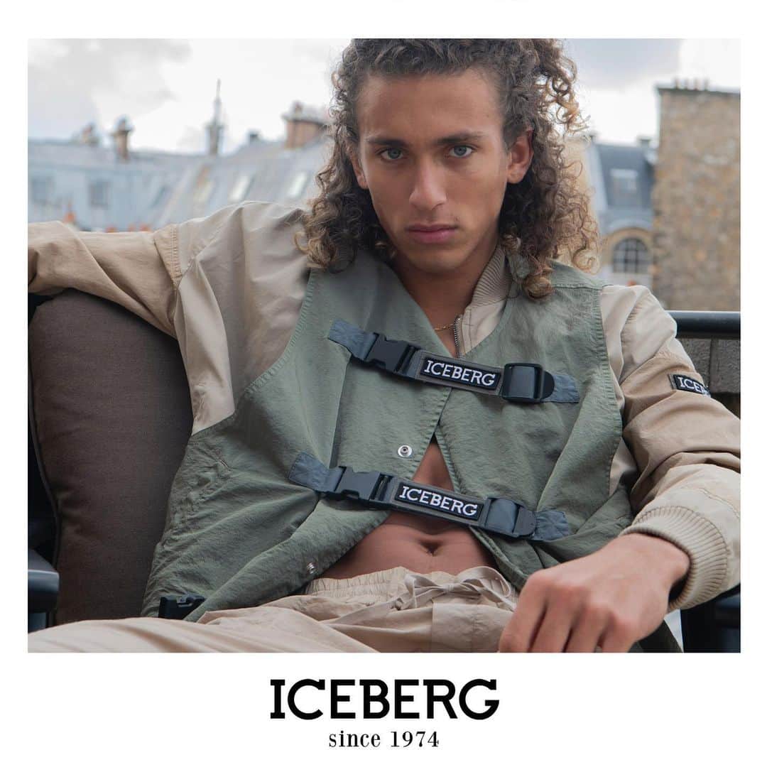 アイスバーグのインスタグラム：「Paris is always a good idea, we spent some days in the French capital with the Spanish & Guadeloupean @lbbrobinup pic by @frederic.monceau  #Iceberg1974 #sportwear #SS21 @jameslonglondon @shawnonthemove」
