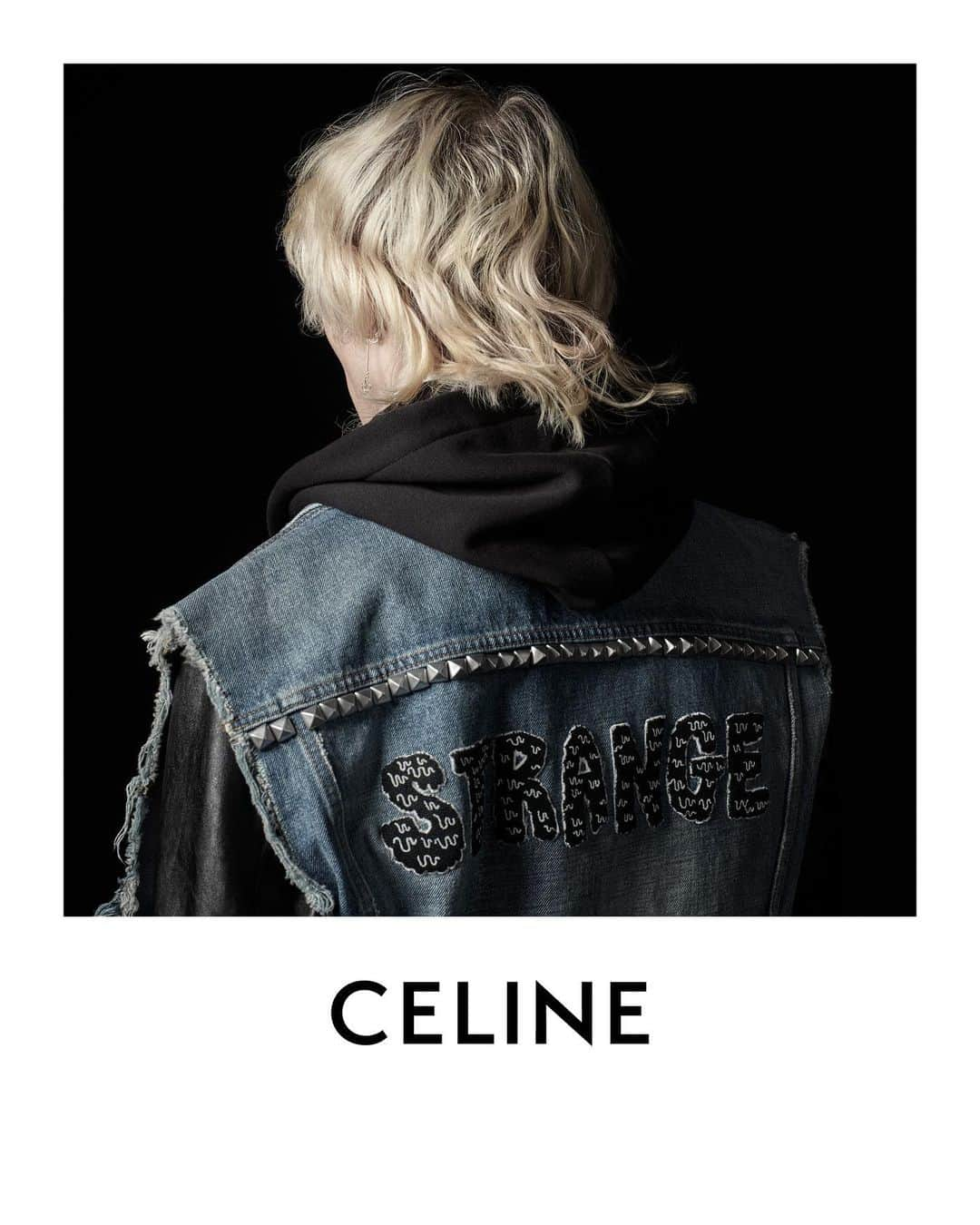 Celineさんのインスタグラム写真 - (CelineInstagram)「CELINE HOMME "TEEN KNIGHT POEM"   YOUTH PARADE AND RENAISSANCE "NOUVEAU ROMANTIQUE"   CHÂTEAU DE CHAMBORD JANUARY 2021   #TEENKNIGHTPOEM #CELINEHOMME #CELINEBYHEDISLIMANE」2月18日 0時54分 - celine