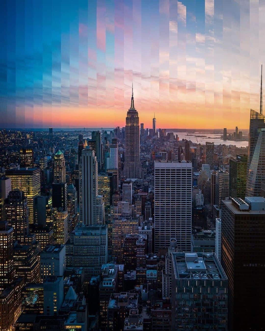 のインスタグラム：「#GIVEAWAY: Win a pair of tickets to visit our Observatory on 2/21/21, along with a complimentary professional photoshoot!  ⠀⠀⠀⠀⠀⠀⠀⠀⠀   TO ENTER: 👇  ⭐️ Follow us (we check!) ⭐️ Comment below & tag someone you’d want to take to the #EmpireStateBuilding!  ⭐️ UNLIMITED ENTRIES: 1 comment/tag = 1 entry 🚨NOTE: This is our only account! Any other account that reaches out to you about this giveaway is a scam. Please ignore and report the account! 🚨  ⠀⠀⠀⠀⠀⠀⠀⠀⠀   Giveaway ends tonight at 11:59PM EST!  ⠀⠀⠀⠀⠀⠀⠀⠀⠀   📷: @zura.nyc  ⠀⠀⠀⠀⠀⠀⠀⠀⠀   ⠀⠀⠀⠀⠀⠀⠀⠀⠀   ⠀⠀⠀⠀⠀⠀⠀⠀⠀   ⠀⠀⠀⠀⠀⠀⠀⠀⠀   ⠀⠀⠀⠀⠀⠀⠀⠀⠀   ⠀⠀⠀⠀⠀⠀⠀⠀⠀   ⠀⠀⠀⠀⠀⠀⠀⠀⠀   ⠀⠀⠀⠀⠀⠀⠀⠀⠀   ⠀⠀⠀⠀⠀⠀⠀⠀⠀   ⠀⠀⠀⠀⠀⠀⠀⠀⠀   ⠀⠀⠀⠀⠀⠀⠀⠀⠀   ⠀⠀⠀⠀⠀⠀⠀⠀⠀   ⠀⠀⠀⠀⠀⠀⠀⠀⠀   ⠀⠀⠀⠀⠀⠀⠀⠀⠀   ⠀⠀⠀⠀⠀⠀⠀⠀⠀   ⠀⠀⠀⠀⠀⠀⠀⠀⠀   ⠀⠀⠀⠀⠀⠀⠀⠀⠀   ⠀⠀⠀⠀⠀⠀⠀⠀⠀   ⠀⠀⠀⠀⠀⠀⠀⠀⠀   This contest/giveaway is in no way sponsored, endorsed or administered, or associated with Instagram. This giveaway is sponsored by @empirestatebldg. The contest will run from 11:00 AM EST 2/17/21 until 11:59PM EST 2/17/21. Giveaway is open only to residents 18+ years of age, of the 50 United States and District of Columbia. Tap bio link for official rules.」