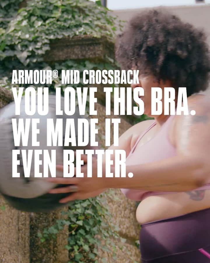 Under Armourのインスタグラム：「Enhanced coverage, ✅ easy on-off ✅, breathable and supportive ✅. We took your feedback and made our Armour Mid Crossback Bra even better! Shop now via link in bio.」