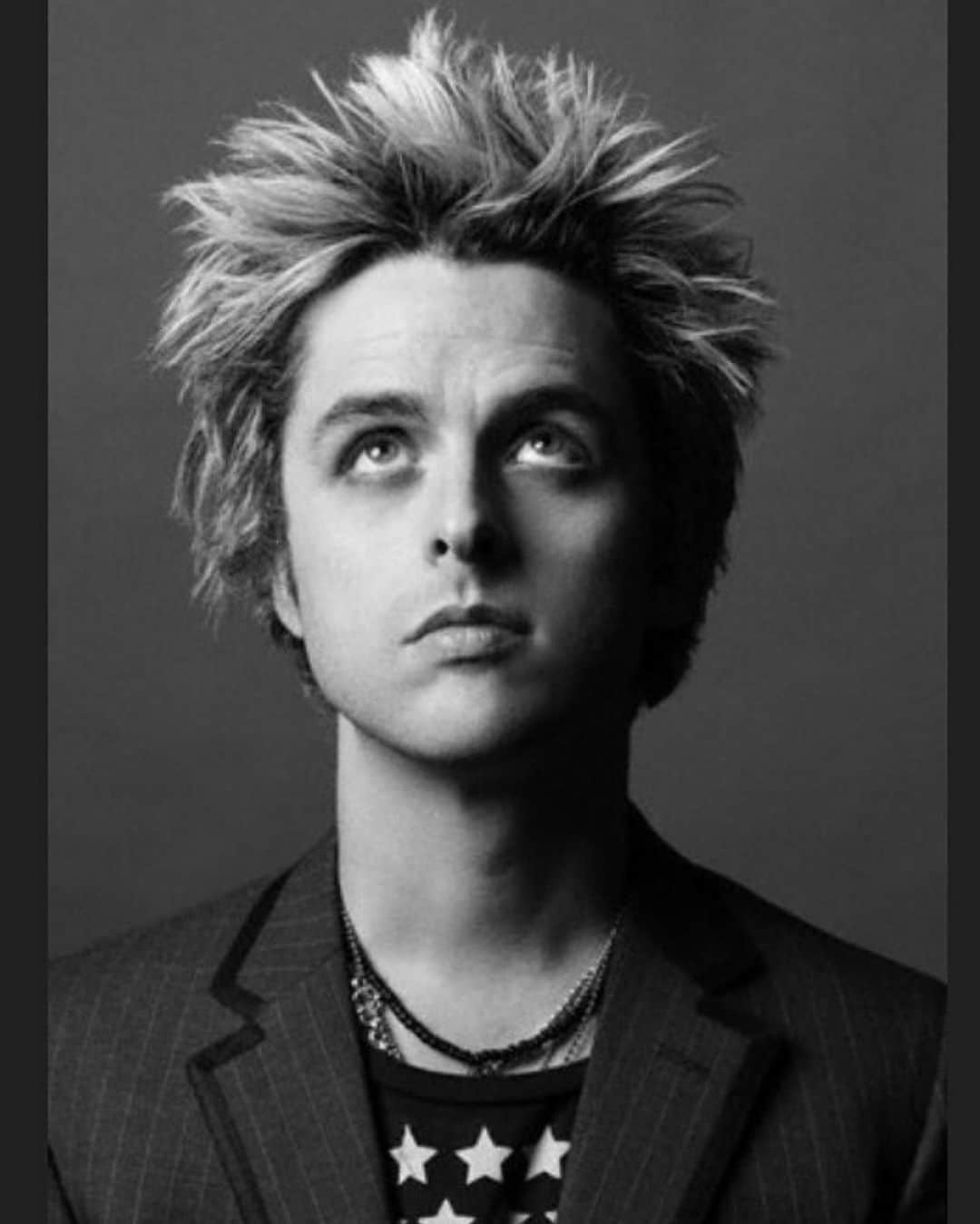 トレ・クールのインスタグラム：「Happy Birthday to Billie Joe!!! You are my partner in crime and my brother in arms.」