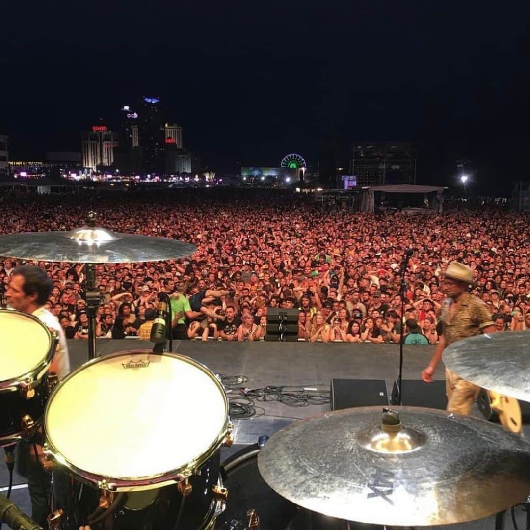 Bad Religionのインスタグラム：「Happy 5 year Bad Religion anniversary to @_jamiemiller - best view in the biz! 🎊」