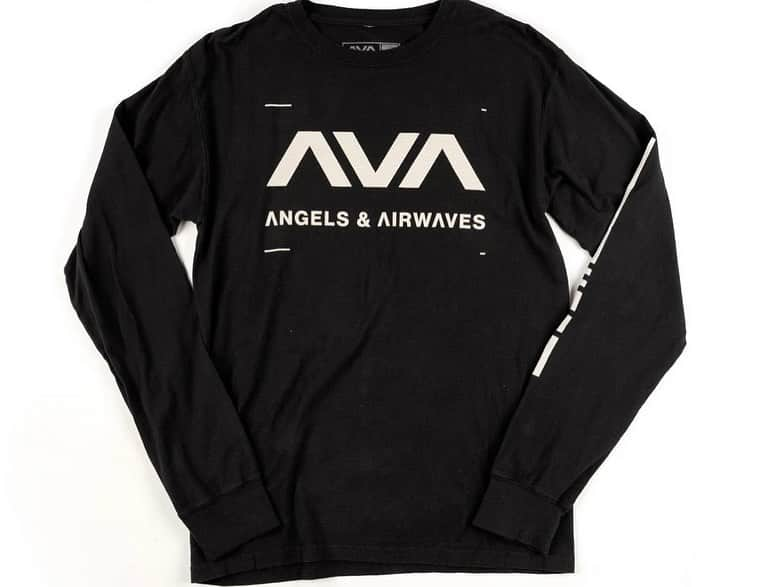 トム・デロングさんのインスタグラム写真 - (トム・デロングInstagram)「LAUNCHED TODAY - Brand New Website and @angelsandairwaves MERCHANDISE Www.ToTheStars.Media」2月18日 1時56分 - tomdelonge