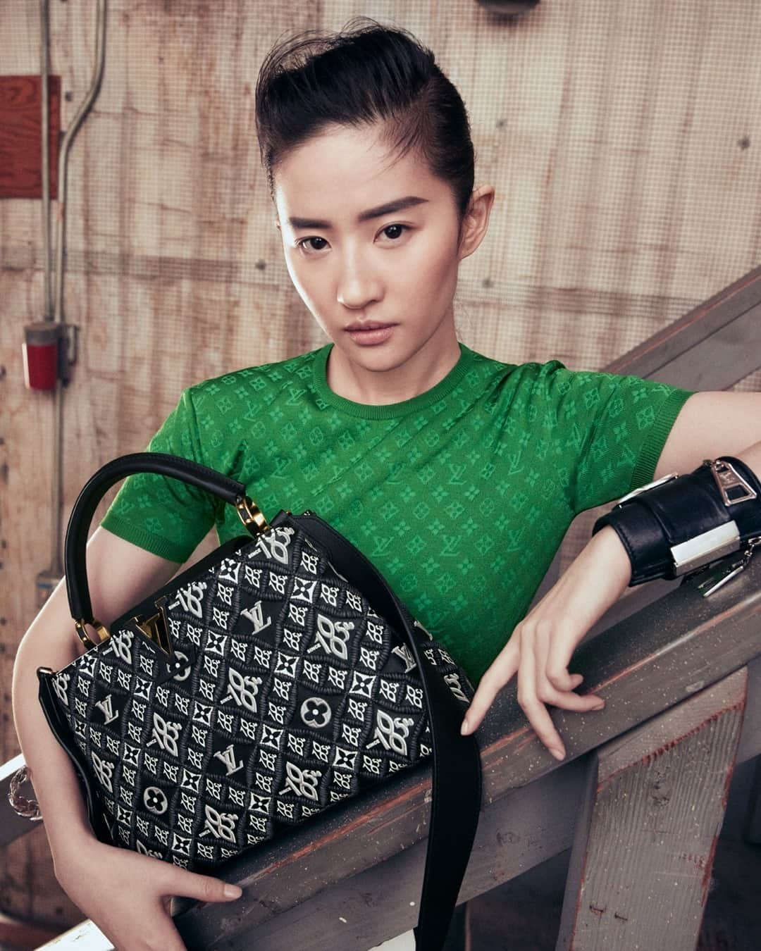 ルイ・ヴィトンさんのインスタグラム写真 - (ルイ・ヴィトンInstagram)「Playing with patterns. Featuring @NicolasGhesquiere’s jacquard motif, the Capucines SINCE 1854 boasts both a vintage and a modern feel. Explore the #LouisVuitton campaign featuring House Ambassador #LiuYifei via link in bio.」2月18日 2時00分 - louisvuitton