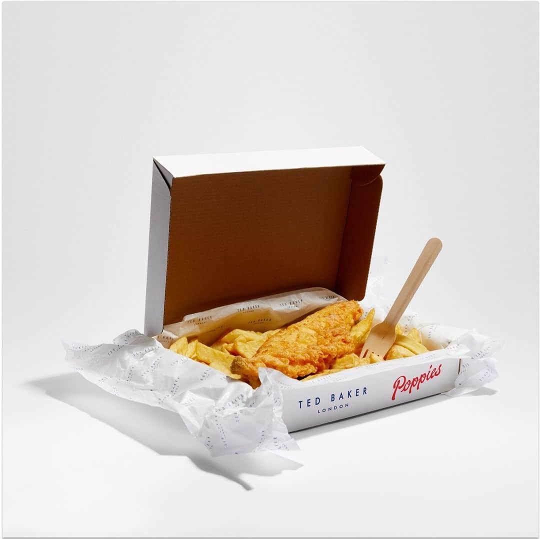 Ted Bakerさんのインスタグラム写真 - (Ted BakerInstagram)「Complimentary fish and chips, anyone? From 5pm today, we’re teaming up with @popsfishnchips to give away tasty chippy meals. Simply order via click & collect, phone or via takeaway (collection only). There might even be the odd surprise in there, too. First come, first served - all in the name of #RandomActsofKindnessDay #RandomActsofKindness #ExploretheGood #MakeKindnesstheNorm  *T&Cs apply. Available at Poppies Soho, Camden and Spitalfields locations. Not available on any third party services. Limit one meal per person.」2月18日 2時00分 - tedbaker