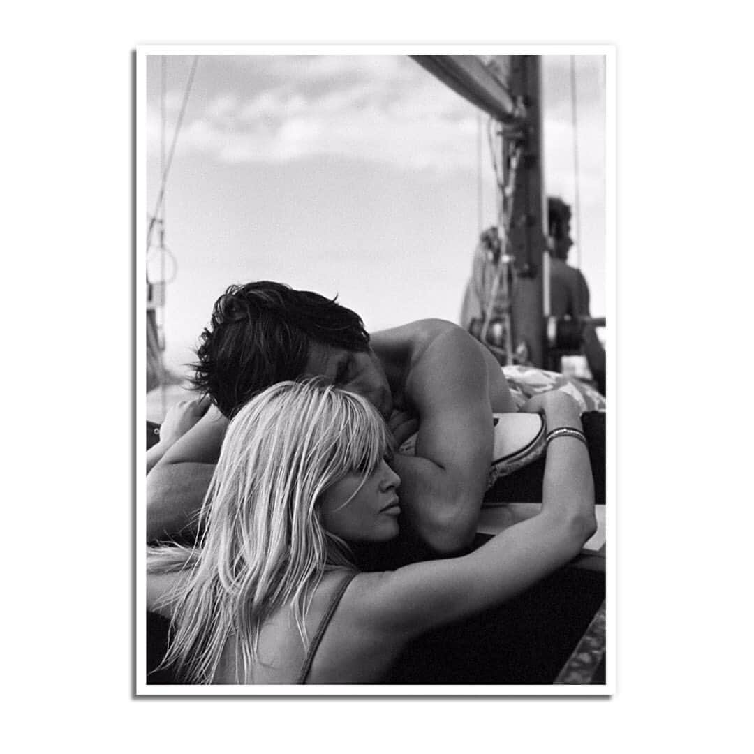 カルティエのインスタグラム：「Celebrate love with a passion like no other with Brigitte Bardot and Gunter Sachs. © Courtesy of Brigitte Bardot. #HowFarWouldYouGoForLove」