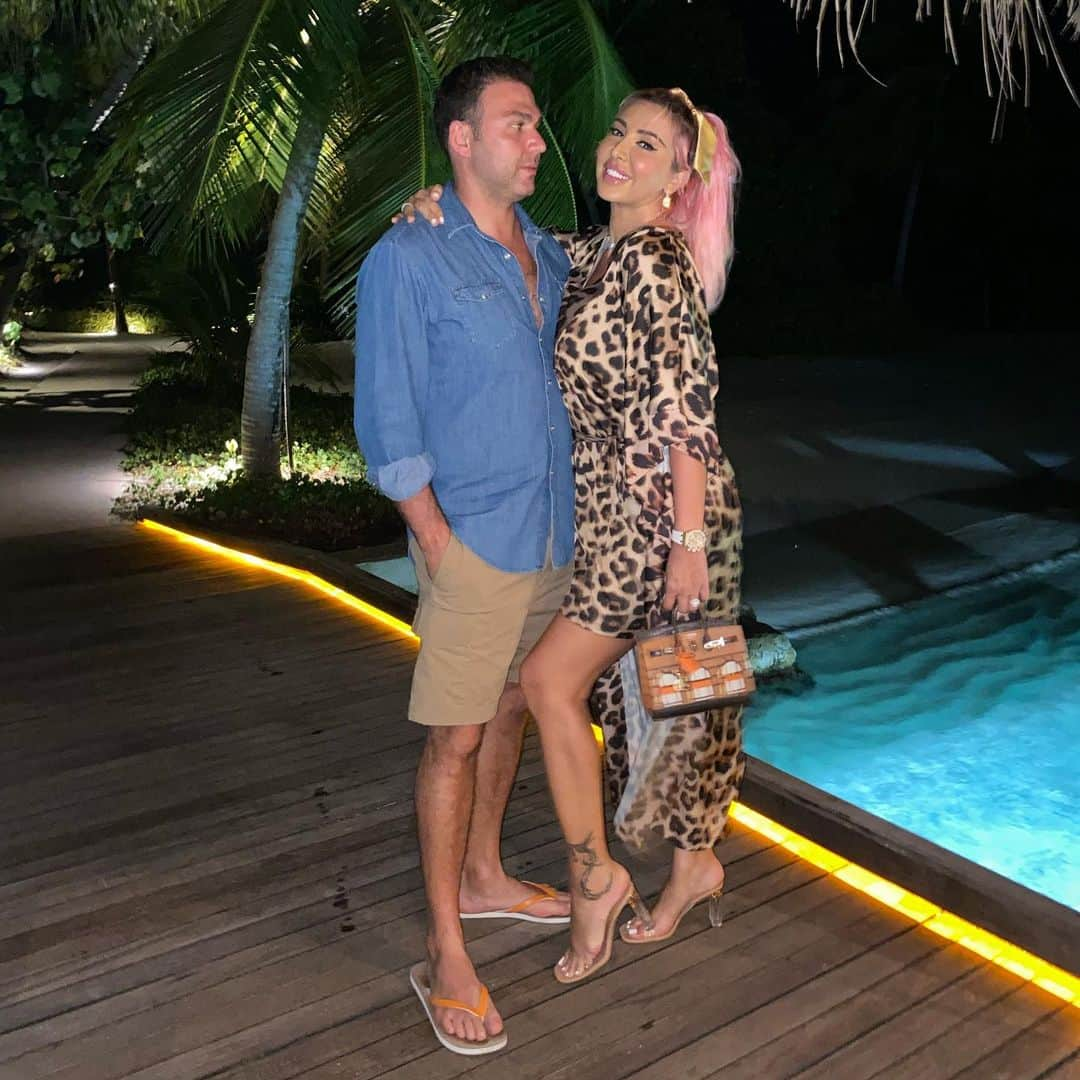 ジョエル・マーディニアンさんのインスタグラム写真 - (ジョエル・マーディニアンInstagram)「The smile says it all #love #maldives @kurumba_maldives #joellemardinian الابتسامة تحكي كل شي」2月18日 2時26分 - joellemardinian