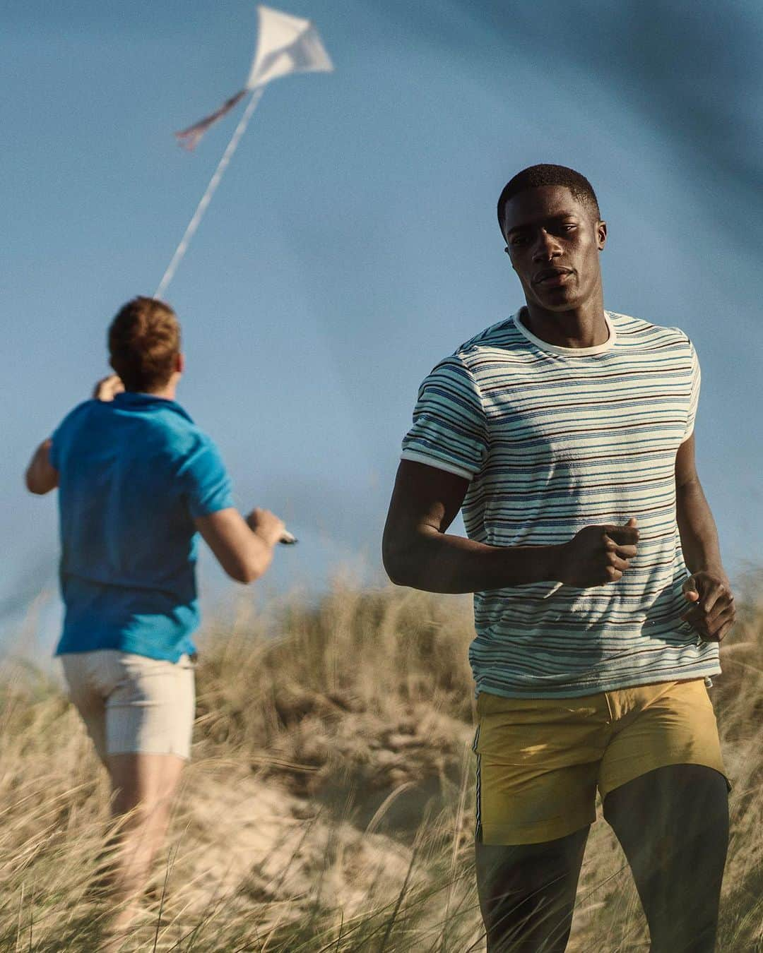 オールバーブラウンのインスタグラム：「Have you explored our Atlantic Stripe products yet? An uplifting edit featuring polos, swim shorts & hero styles underpinned by our carefree ‘Montauk’ Stripe — the only stripe you need in your wardrobe. Tap to shop. #OrlebarBrown #OBsAroundTheWorld #TheAtlantic」