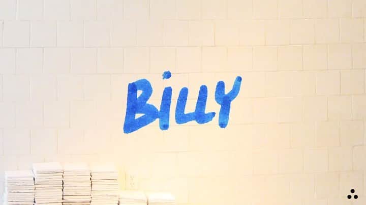 ジェロームドレイフュスのインスタグラム：「Billy will never cease to surprise you! Here’s a throwback in 2005 of Jérôme introducing Billy for the first time. #jeromedreyfuss #jeromedreyfussbilly #SS21 #rootsdeluxe」