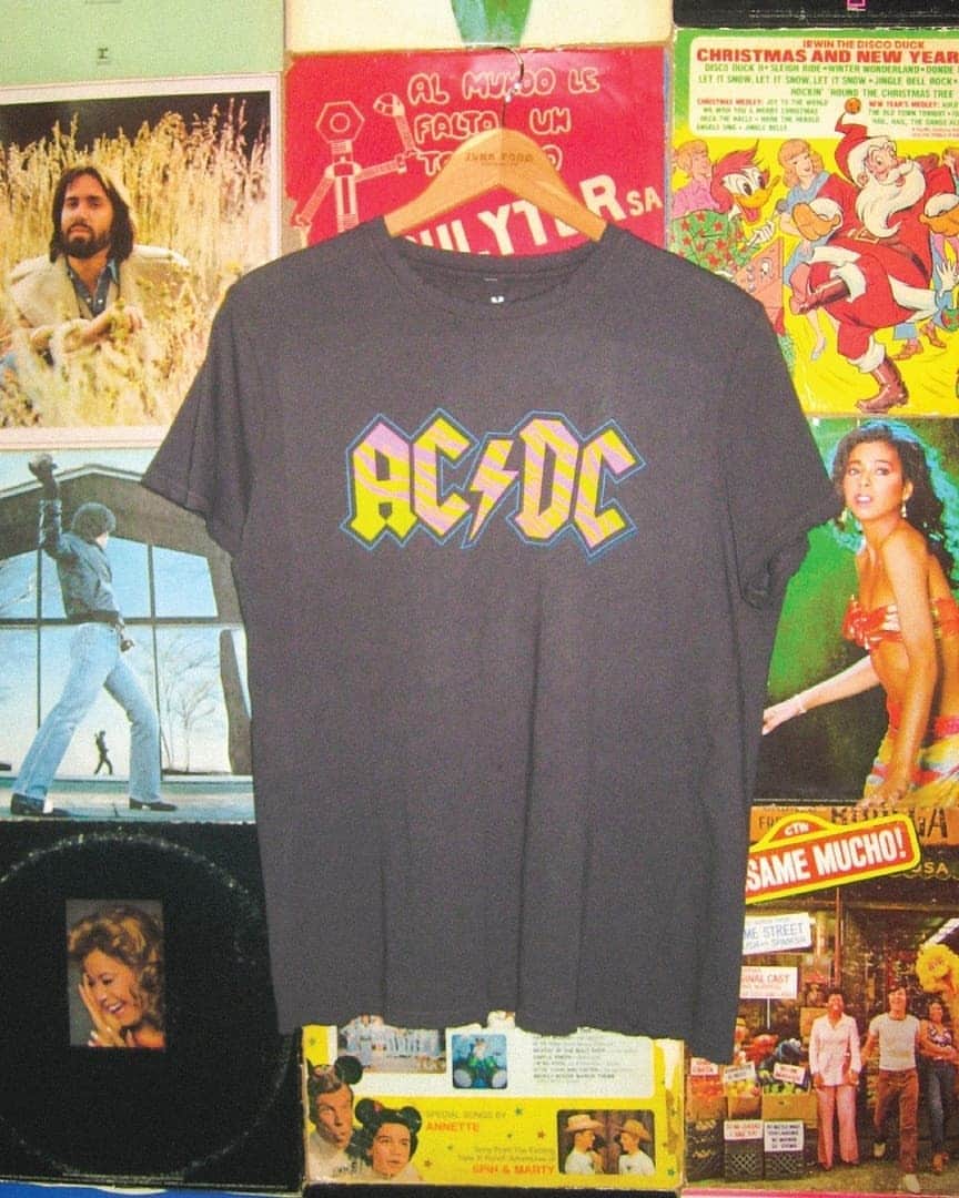 ジャンクフードさんのインスタグラム写真 - (ジャンクフードInstagram)「🤘ROCK ON🤘 in our AC/DC with a neon zebra pop!」2月18日 3時04分 - junkfoodclothingco