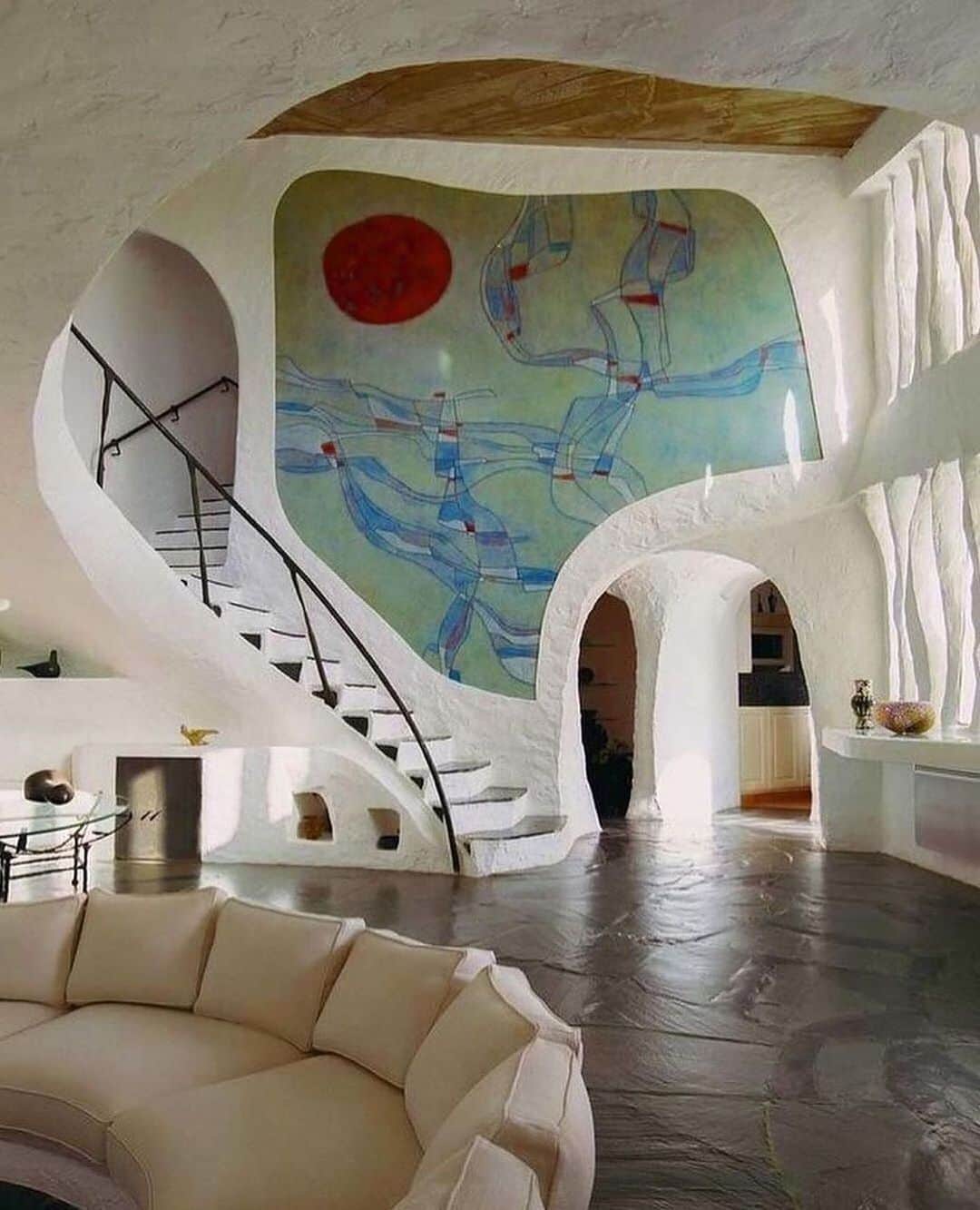 AnOther Magazineさんのインスタグラム写真 - (AnOther MagazineInstagram)「#DreamHome – The Sculpture House in Cannes, by Jacques Couëlle ☁️ Would you live here?⁠⁠ ⁠⁠ 📸 Photography by Christophe Coënon」2月18日 3時10分 - anothermagazine