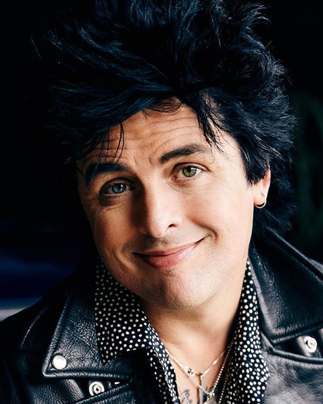 Kerrang!さんのインスタグラム写真 - (Kerrang!Instagram)「Happy 49th birthday, Billie Joe Armstrong! 🎉 Reckon you know everything about the Green Day frontman? Check out our list of the 20 things you probably didn’t know about Billie Joe Armstrong via our bio now! Number 18 is particularly weird... 🔗 ⠀⠀⠀⠀⠀⠀⠀⠀⠀ 📸: @jonathan.weiner ⠀⠀⠀⠀⠀⠀⠀⠀⠀ @greenday #kerrang #kerrangmagazine #billiejoearmstrong #greenday #punk #punkrock #poppunk #rock」2月18日 3時19分 - kerrangmagazine_