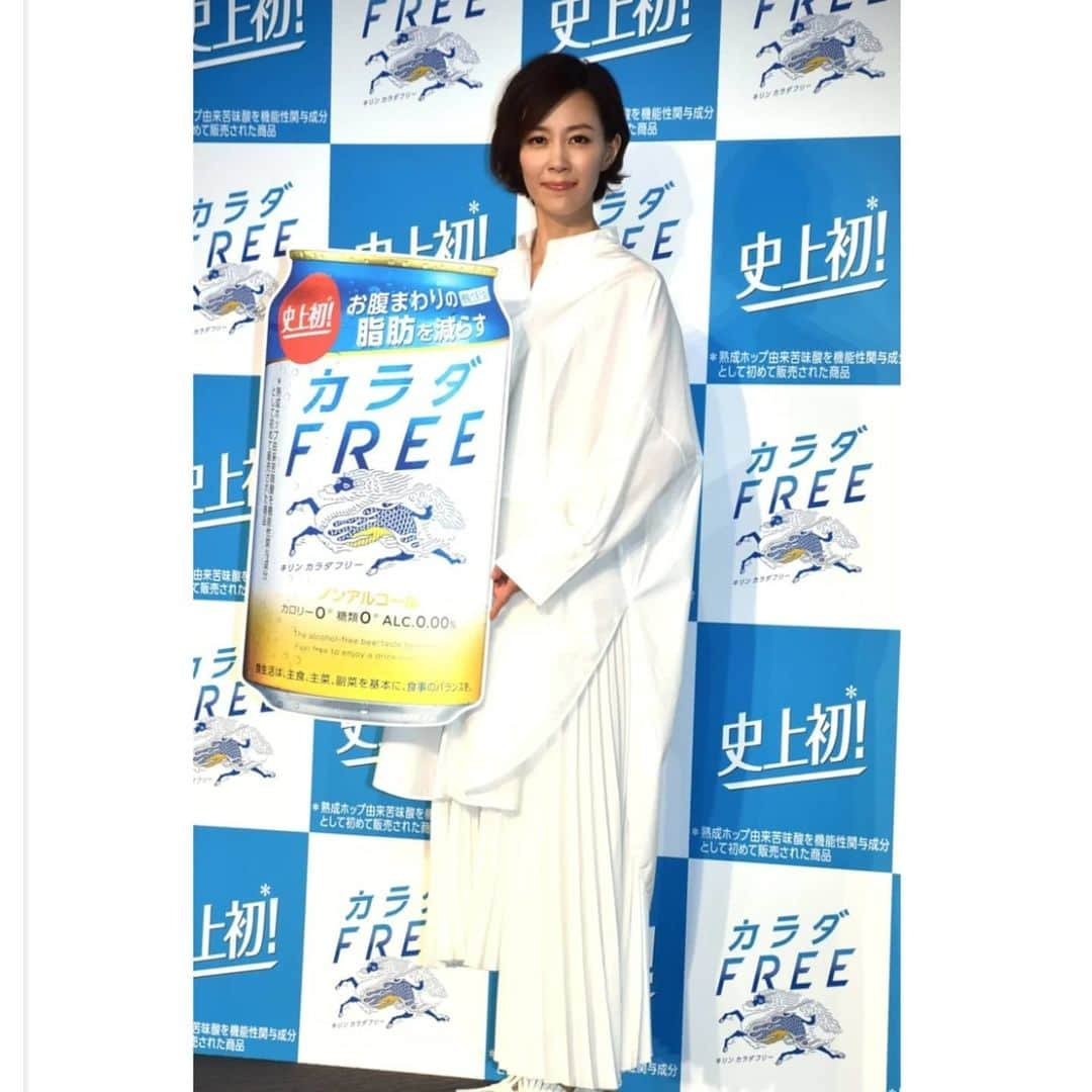 木村佳乃さんのインスタグラム写真 - (木村佳乃Instagram)「キリンカラダFREEのイメージ青がぴったりですね  #キリンカラダFREE #木村佳乃 #CM女優」3月4日 21時59分 - yoshinok_fanclub