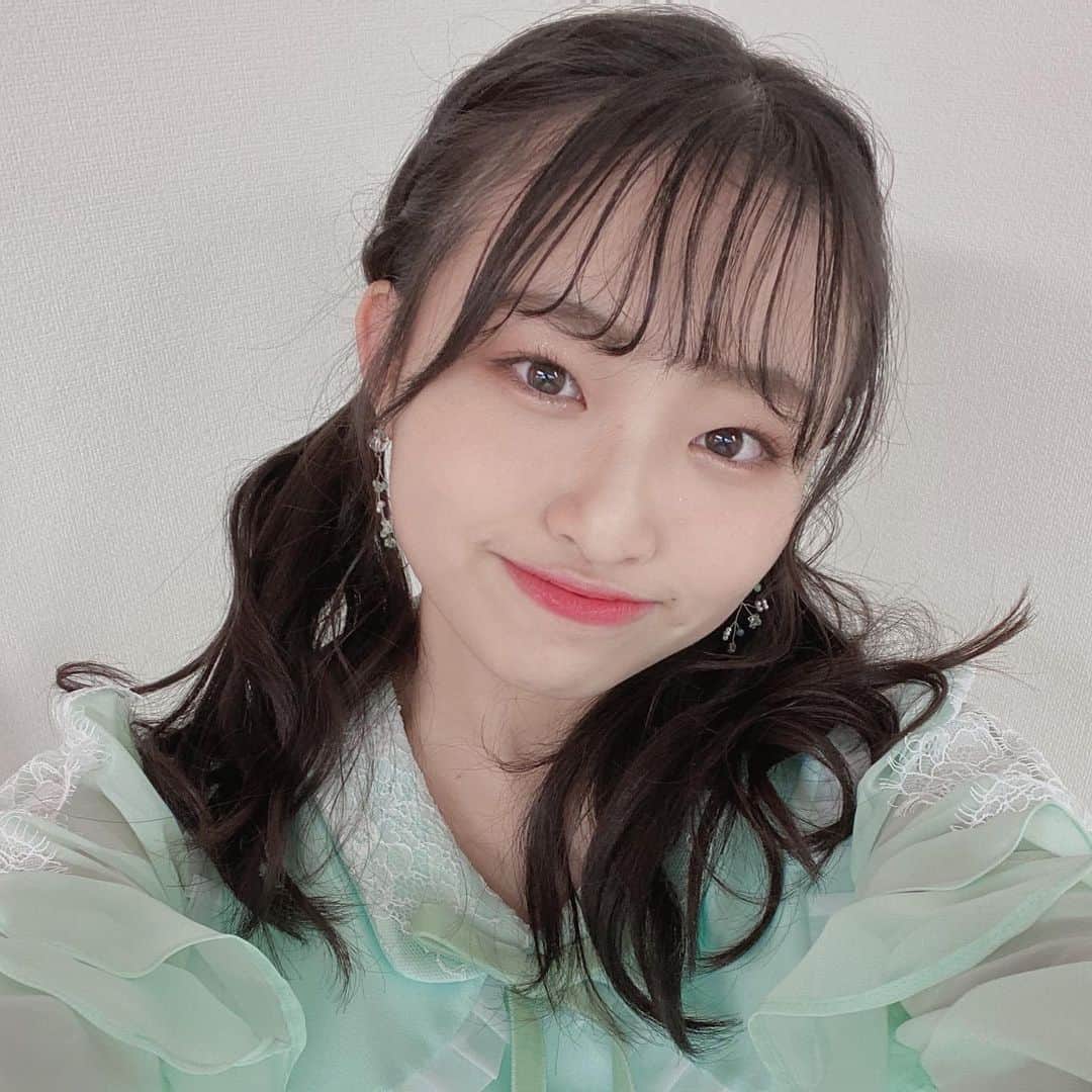 北村真菜のインスタグラム：「本日からInstagram始めました🤍 NMB48 まなてぃーこと北村真菜です🥺 ヘアアレンジや可愛い事を紹介出来たらいいなと思ってます☺️ いいねとコメント、フォローよろしくお願いします！」
