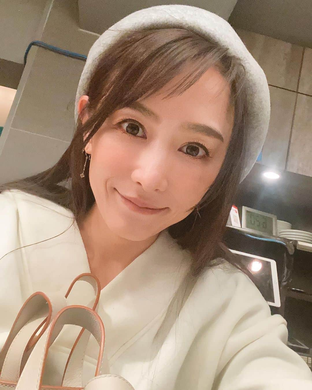 杏さゆりさんのインスタグラム写真 - (杏さゆりInstagram)「来週の今頃は舞台「淡海乃海」本番中だなぁ。。。✨ 一回立ってみたかった六本木俳優座。。。🥰❤️ . そして久しぶりの舞台。。。楽しみ❤️ そして 舞台終わったら写真集発売😳💕 . どちらも楽しみであります🥰 . #淡海乃海 #杏さゆり　#SayuriAnzu」3月4日 22時47分 - anzu_sayuri_official