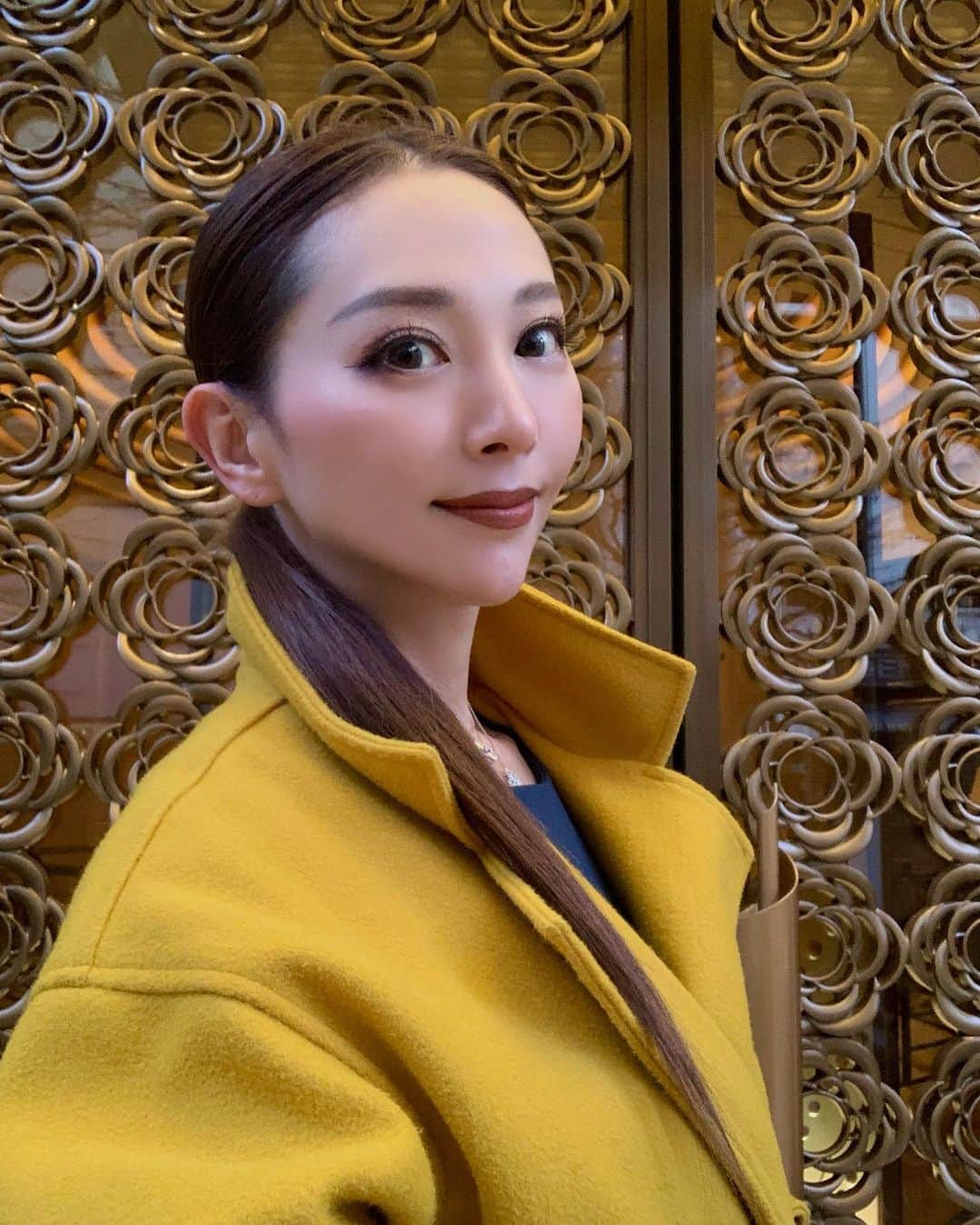のインスタグラム：「LOSIER ロオジエ  1973年オープンのフレンチレストラン🇫🇷  まりこのお誕生日dinner🍽🤍  dinner楽しみ♪  ────────────────────────── #rosier #ロオジエ #フレンチレストラン#銀座グルメ #フレンチ#フランス料理#🇫🇷#ginza#restaurant#高級レストラン#yellow#yellowcoat」