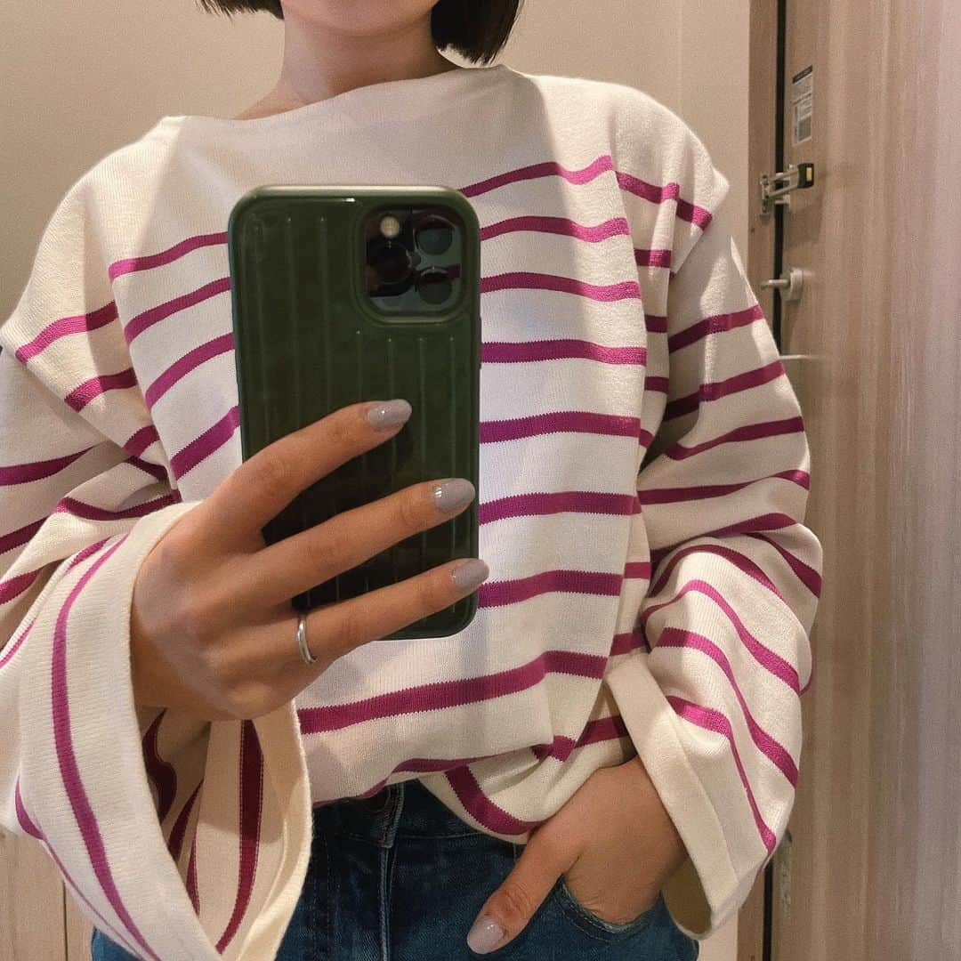 sayocoさんのインスタグラム写真 - (sayocoInstagram)「ボブにしてまたお洋服選び楽しい🥰💗 物欲モンスター化してる👾 #ボーダー好き」3月4日 14時39分 - sayoco