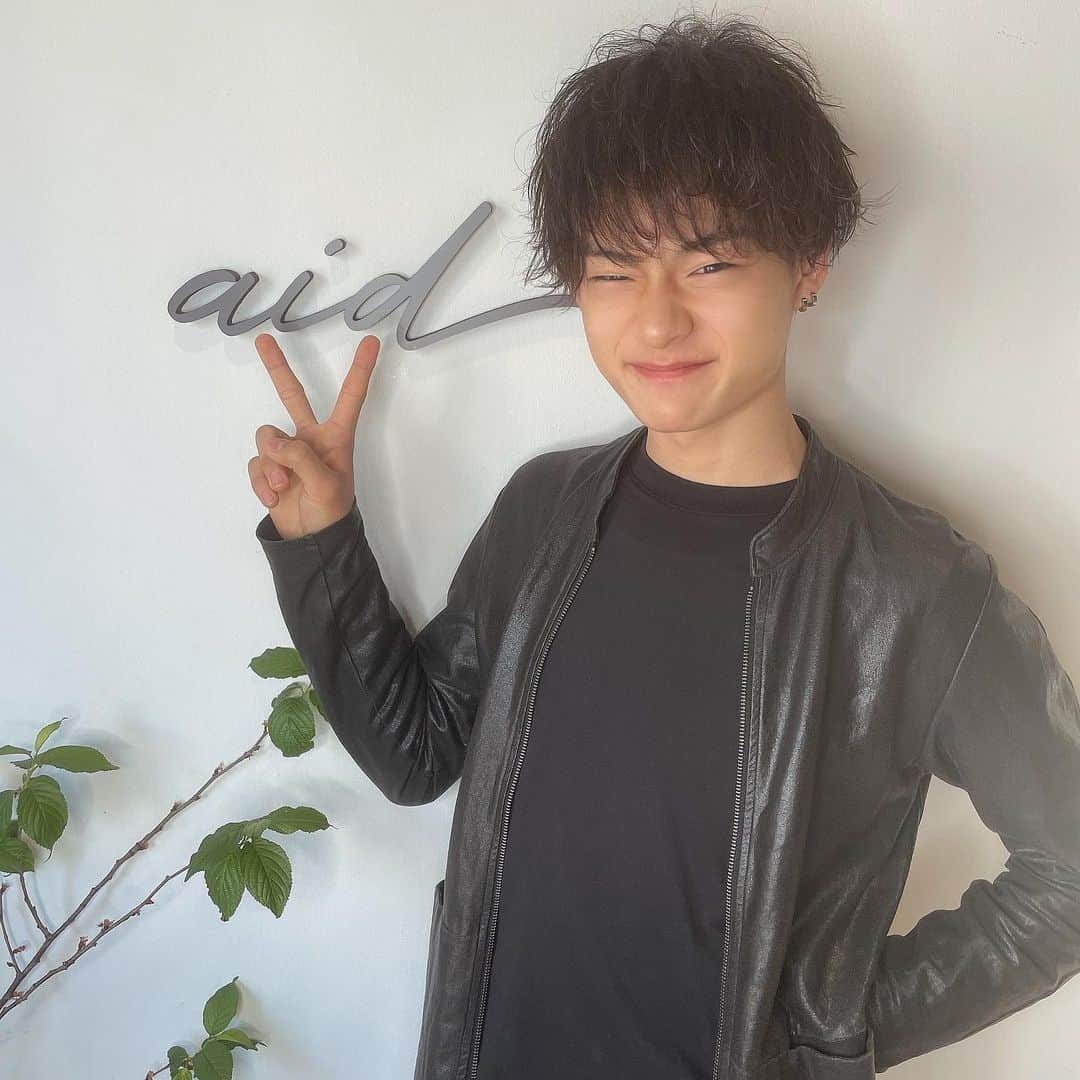 永塚兼慎さんのインスタグラム写真 - (永塚兼慎Instagram)「髪の毛ばちばちのやつ！」3月4日 17時53分 - kenshin_eizuka