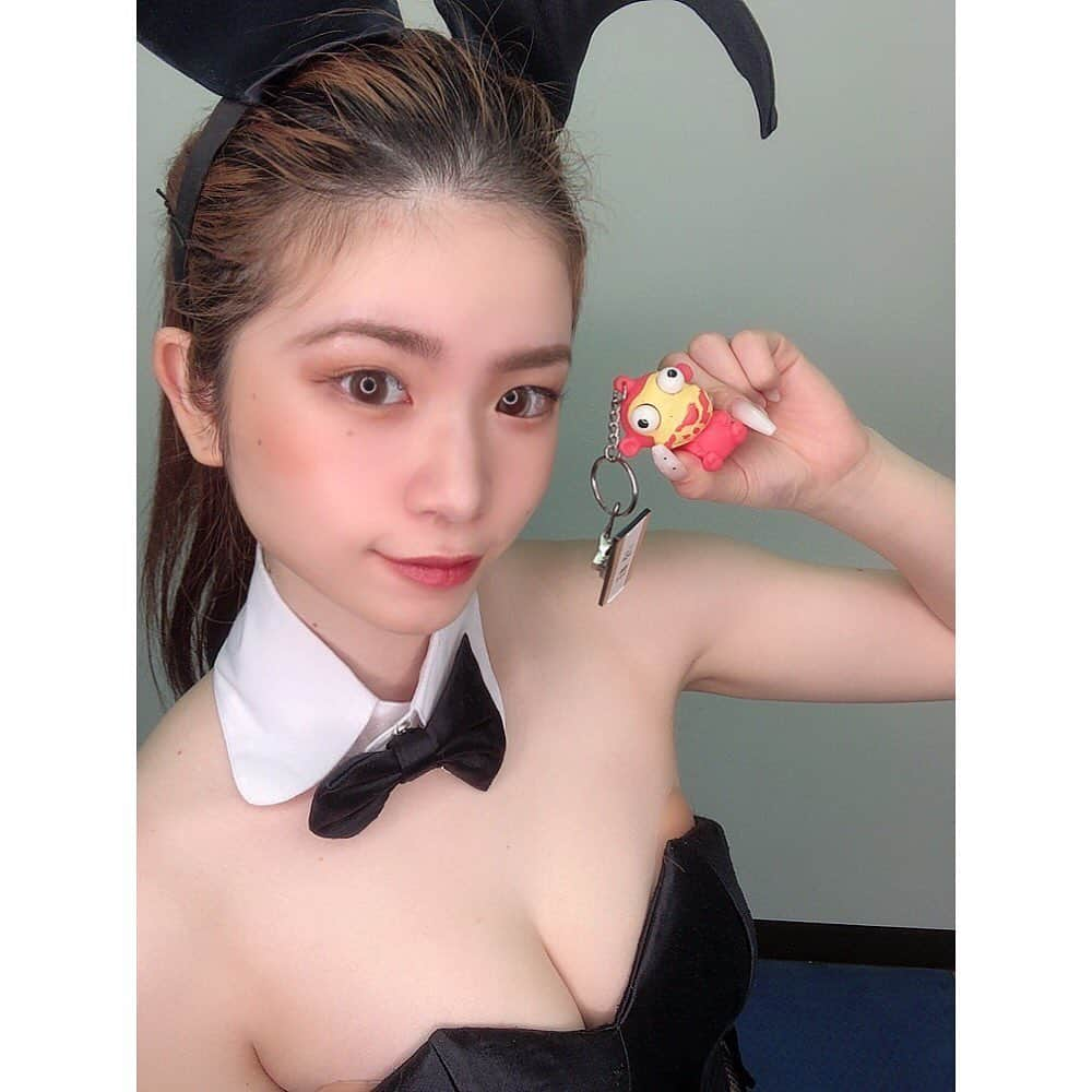 王華るいのインスタグラム：「ブログ更新したから見てね🧚🏻‍♀️✨﻿﻿ 🔍「ガールズバー　リッチ金山」 で検索◎﻿﻿﻿ ﻿﻿ ﻿ #ガールズバー  #ハイレグ #網タイツ  #バニーガール #バニーちゃん  #愛知 #錦  #錦三丁目 #アスナル金山#金山駅#名古屋駅#ポケパラ #BAR #夜ご飯 #女の子」