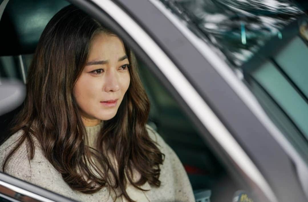 イ・ソヨンのインスタグラム：「#은조야그만울자 #많이울었다😢  #미스몬테크리스토」