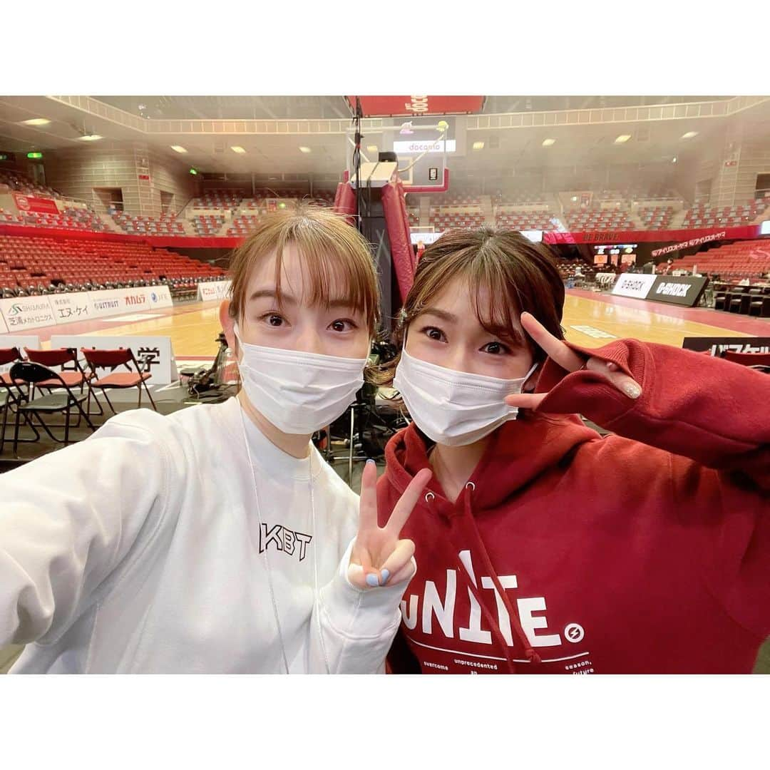 今井麻椰さんのインスタグラム写真 - (今井麻椰Instagram)「Player!の川崎応援オンラインLIVEのMCをやらせていただきました☺️🎤  元プロサッカー選手の #中村憲剛 さん⚽️ご一緒させていただきとっても光栄でした🥺✨  試合も目が離せない展開で、アカデミーコーチの浅井さんと3人で見入りすぎました。  ほりえってぃも、アリーナMCの皆さまにも会えて☺️  久しぶりのとどろき、めちゃくちゃ楽しかったーー❤️  #Bリーグ #bleague #川崎ブレイブサンダース」3月4日 20時43分 - maya_imai_124