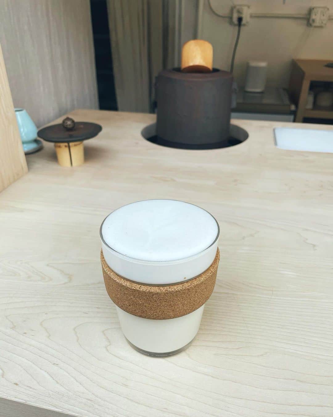 金原杏奈さんのインスタグラム写真 - (金原杏奈Instagram)「Soba cha latte @kettltea 🍵 ・ ここのお茶のクオリティーは最高！ 真っ白なラテアートにもキュン。 ・ #nyc #newyork」2月18日 13時07分 - annakanehara