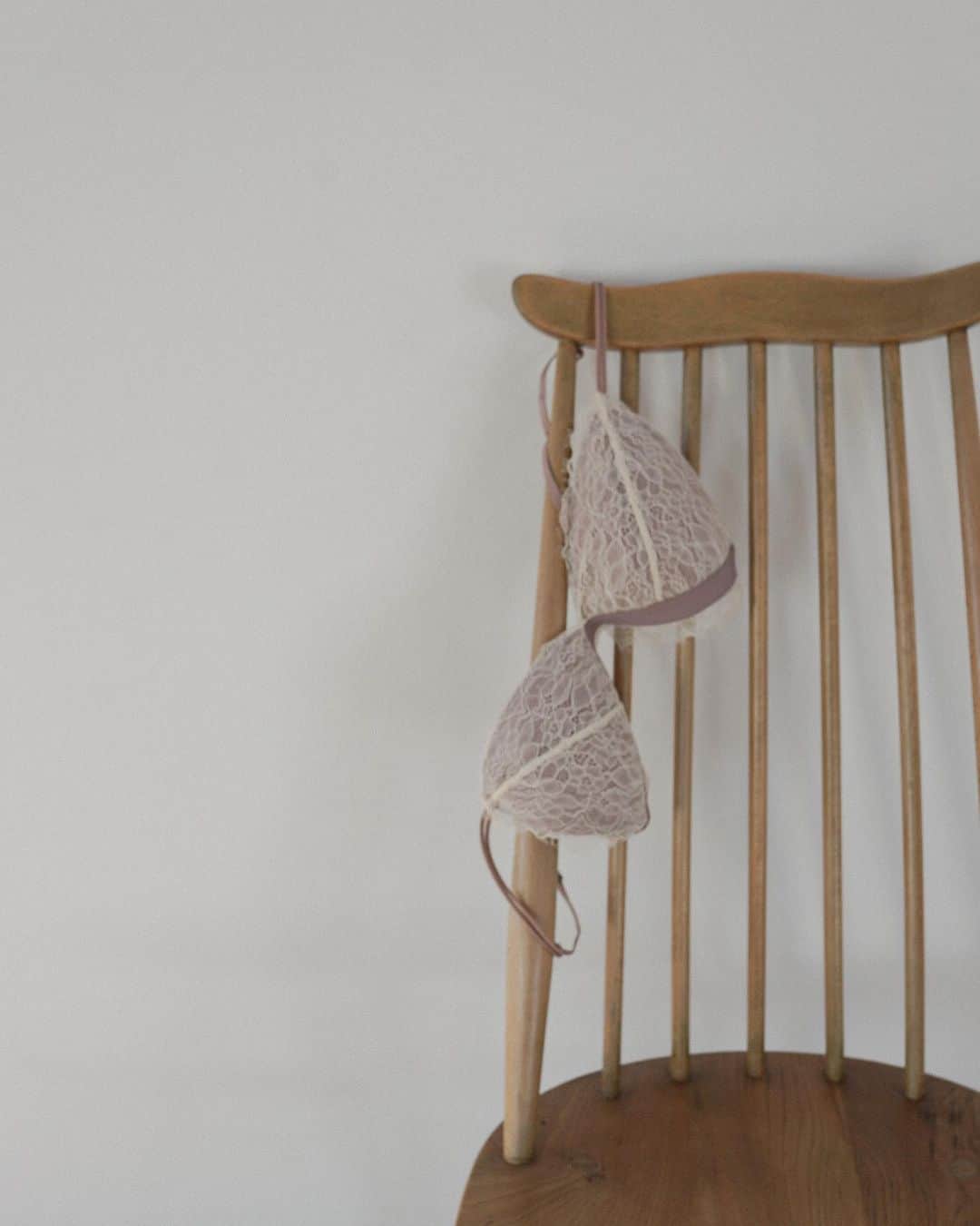 島野ミキのインスタグラム：「・ お気に入りのlingerieがまた増えた💓 @rouge_officialjp   10%オフになるクーポンも良かったら使ってください❤︎ クーポンコード：【miki_shimano_10】  #Rouge#lingerie#sexy#girl#cute#可愛い#下着#ランジェリー#fashion」