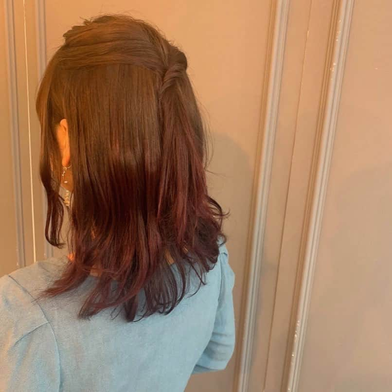 明石奈津子さんのインスタグラム写真 - (明石奈津子Instagram)「大人っぽいヘアアレンジ好き💟」2月18日 13時50分 - nattu_official