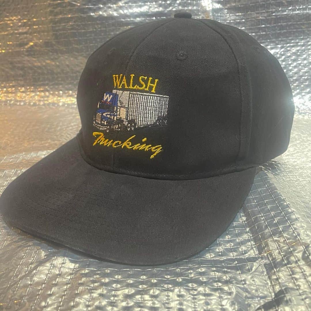 Dickies_projpのインスタグラム：「-USED- WALSH TRUCKING CAP  WALSHのトラックかっこいい！！無骨なデザインが映えるダッドキャップ！  Collegiateのボディがこれまたナイスな具合でほぼ新品なひと品です♫  プロフィールLINKにあるweb shopより購入も可能ですので宜しくお願いします♬  本日2/18(木)17時〜20時での営業ですので宜しくお願いします。  ↓店舗情報↓  Used Clothes & Books Shop 渋谷生業  渋谷区神南1-11-5 304 03-6427-8751  通常営業日時/火、水、木の17時〜20時  上記日時以外での来店は、予約制での受付けとなりますのでDMにてアポイントお願いします。  #渋谷生業 #ナリワイやーて〼 #古着屋 #vintageshop #渋谷 #原宿 #神南 #古着 #古本」