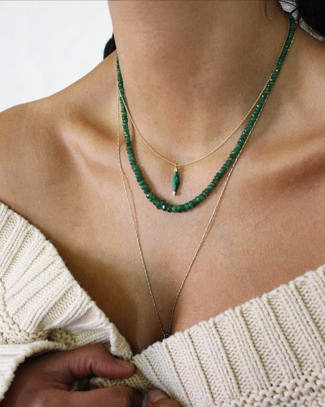 ウィンターケイトのインスタグラム：「Malachite & Emerald Heaven 🌤️ Tap to shop HOH Fine」