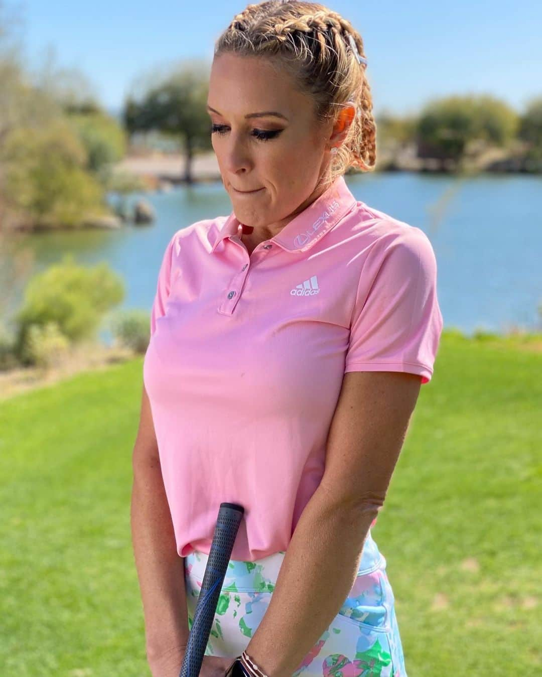 ナタリー・ガルビスさんのインスタグラム写真 - (ナタリー・ガルビスInstagram)「SunRidge Canyon planning my next stay and play trip. What a spectacular place. The  course, the hospitality New modern, hotel @aderoscottsdale , the views, the food, lots to do. Check it out on @foxsports @18holesgolf」2月18日 5時40分 - nataliegulbis