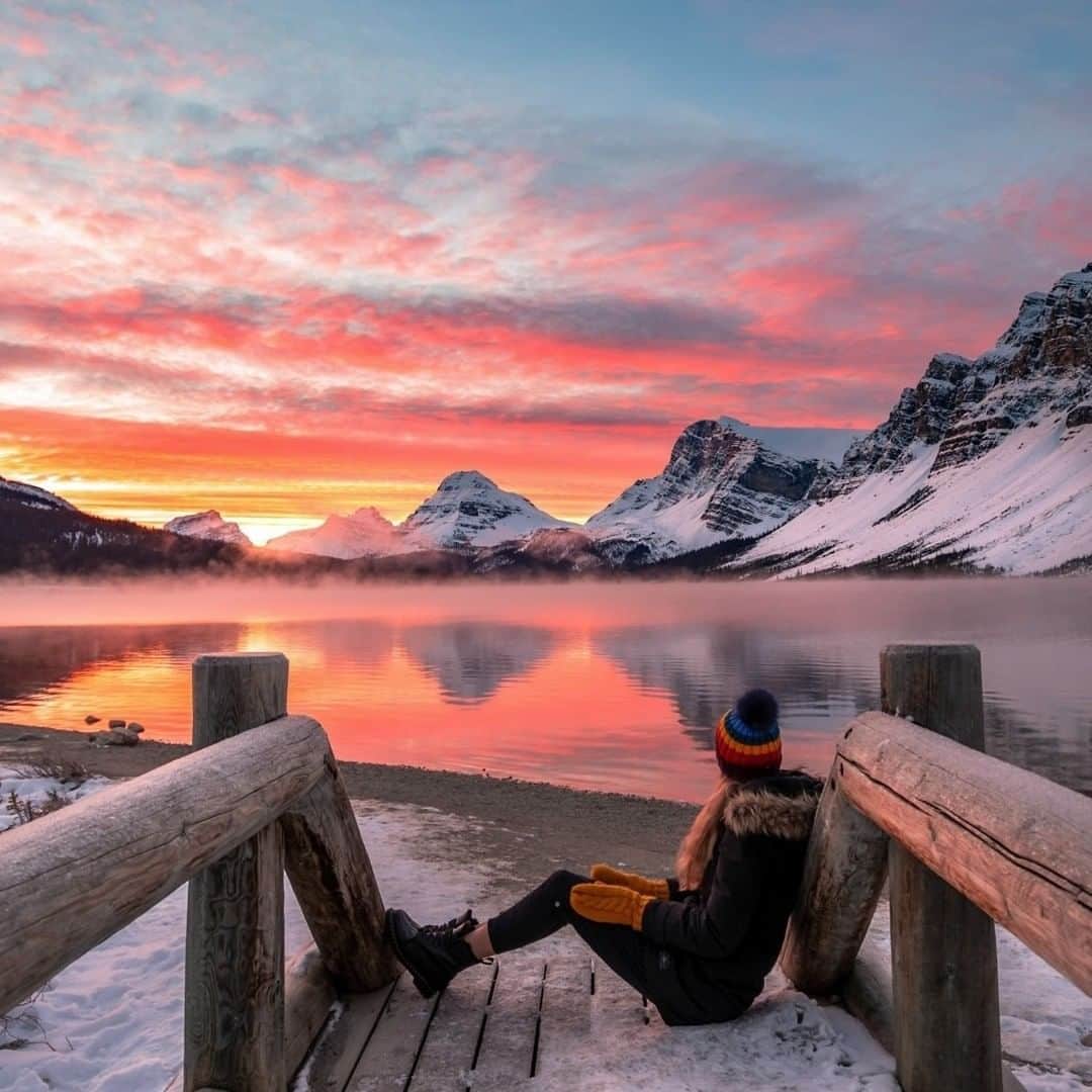 AIR CANADAさんのインスタグラム写真 - (AIR CANADAInstagram)「Canada in winter is pure and beautiful. While you stay home and dream about your next adventure, enjoy the amazing views of our own backyard. . . Le Canada est tout simplement magnifique en hiver. Tandis que vous êtes à la maison et rêvez de votre prochaine escapade, profitez des panoramas incroyables qui nous entourent.  📸: @jessica.turnblom, @4000hikes, @calsnape,  @motherpixels」2月18日 6時00分 - aircanada