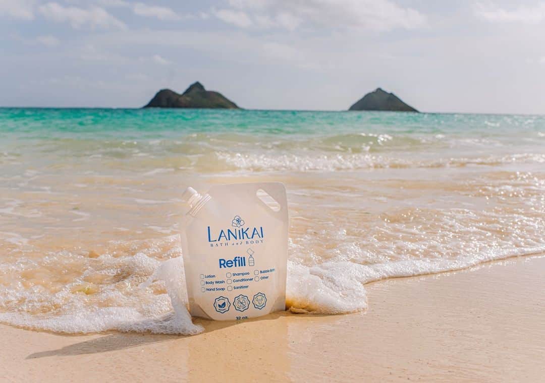 Lanikai Bath and Bodyさんのインスタグラム写真 - (Lanikai Bath and BodyInstagram)「♻️Our refill pouch includes a handy spout that is ideal for refilling our bottles or your own dispenser.   Available in your favorite natural & organic washes, shampoos, soaps, sanitizers, lotions & more!   We price our products modestly to make natural, safe, and effective cleaning & care items accessible to as many as we can.  #refill #ecoconcious #greenbeauty #rental #hotel #amenities #soap #handsanitizer #essential #healthcare #wellness #lanikai #kailua #lanikaibathandbody」2月18日 6時00分 - lanikaibathandbody