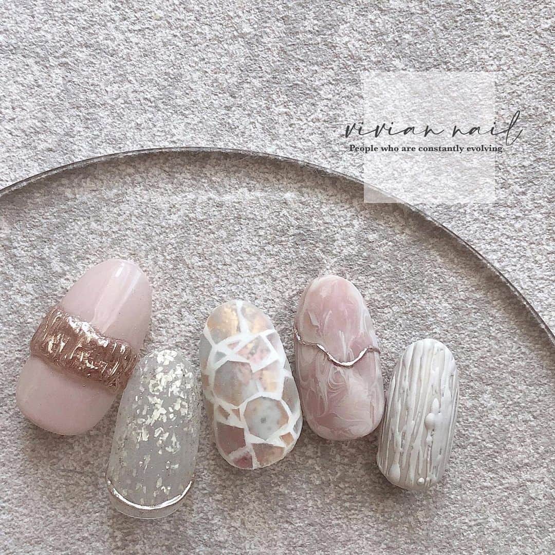 ??viviannail??のインスタグラム：「#モザイクネイル」