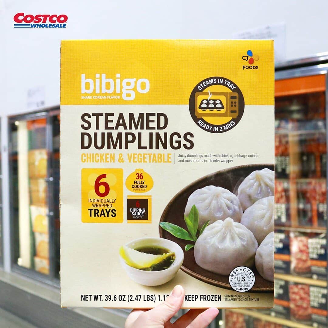 Costcoさんのインスタグラム写真 - (CostcoInstagram)「Get your chopsticks ready! 🥢 This #CostcoFind is $4.50 off through 2/28/21.  Available at your local Costco: CJ Bibigo Chicken & Vegetable Steamed Dumplings」2月18日 6時34分 - costco