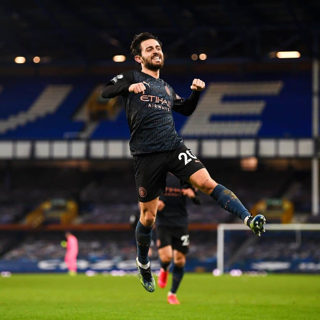 マンチェスター・シティFCさんのインスタグラム写真 - (マンチェスター・シティFCInstagram)「Can't beat a Bernardo celebration! 😃💙 #mancity」2月18日 6時54分 - mancity