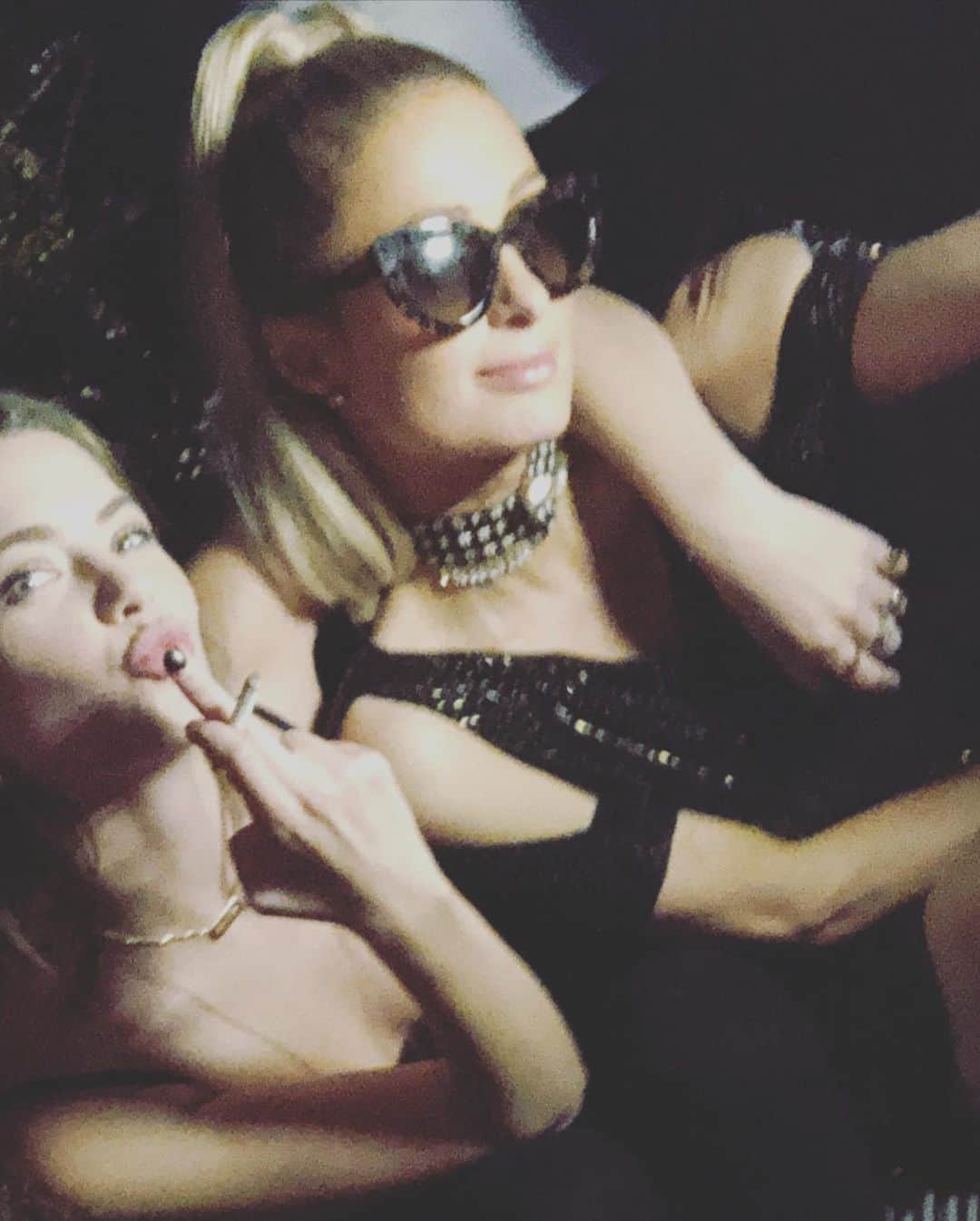 アシュレイ・ベンソンさんのインスタグラム写真 - (アシュレイ・ベンソンInstagram)「I love you P. Sisters forever. Happy birthday」2月18日 7時42分 - ashleybenson