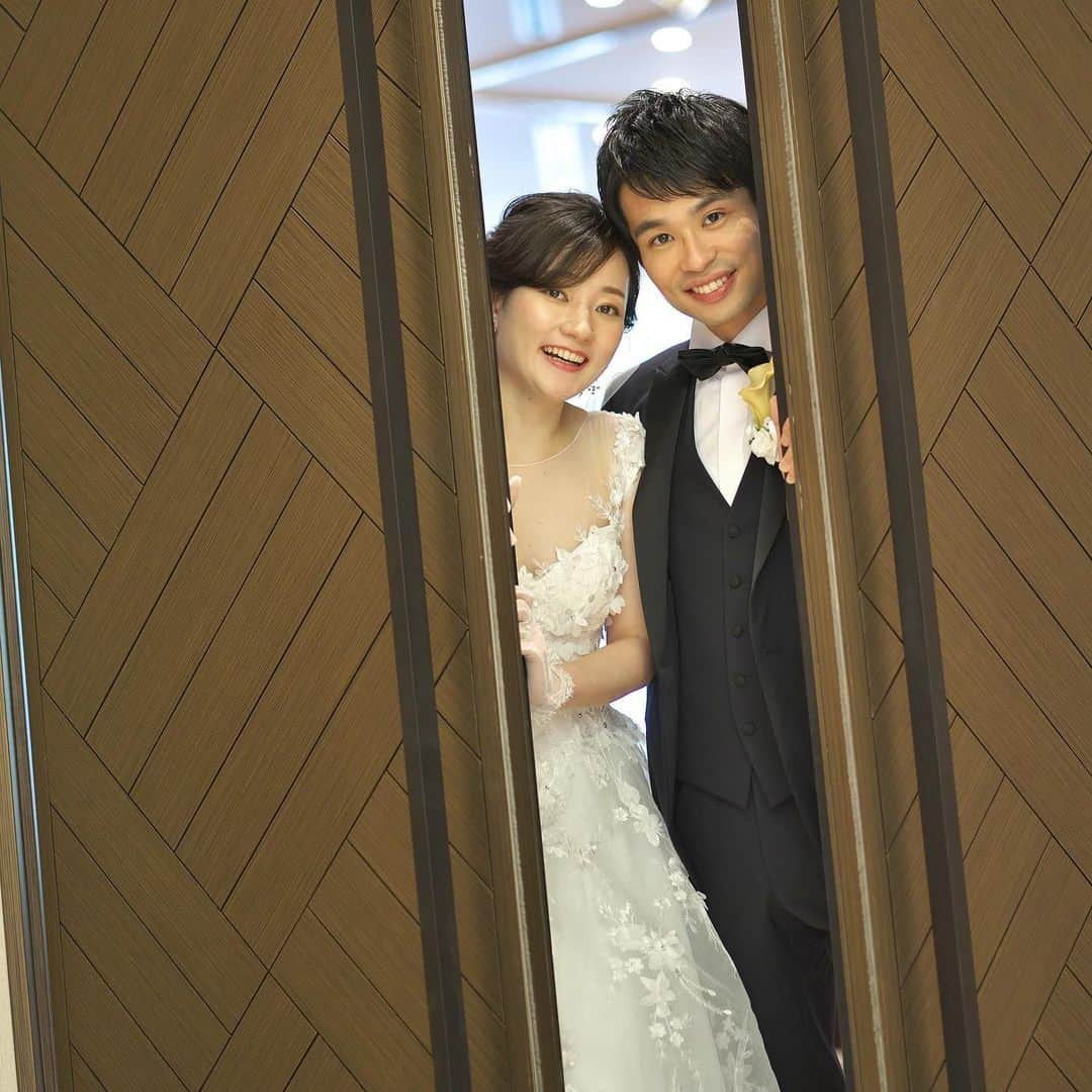 KOTOWA京都八坂さんのインスタグラム写真 - (KOTOWA京都八坂Instagram)「. #kotowawedding  大切な思い出を創るこの場所で 思い出に残るお写真も  ---------------------------------﻿ ﻿ ◆フェアのご予約はInstagramのトップからチェック✔︎ ﻿ @kotowakyotoyasaka﻿ ﻿ 《キャストイチ押しフェア》﻿ 公式HP▶︎2月20日(土) 【月1開催＊2万円相当コース試食】10大特典★白亜のチャペル﻿ ﻿ ◆1月・2月・3月の平日限定！﻿ KOTOWAレストランOPEN★﻿ 詳細はHPをご覧くださいませ﻿ ﻿ ---------------------------------」2月18日 8時52分 - kotowakyotoyasaka