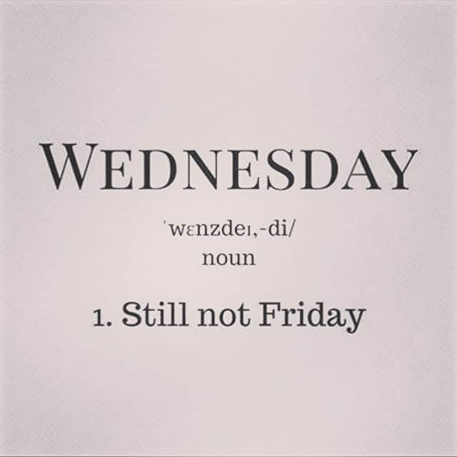 ティファニー・ティーセンのインスタグラム：「#humpday 😩」